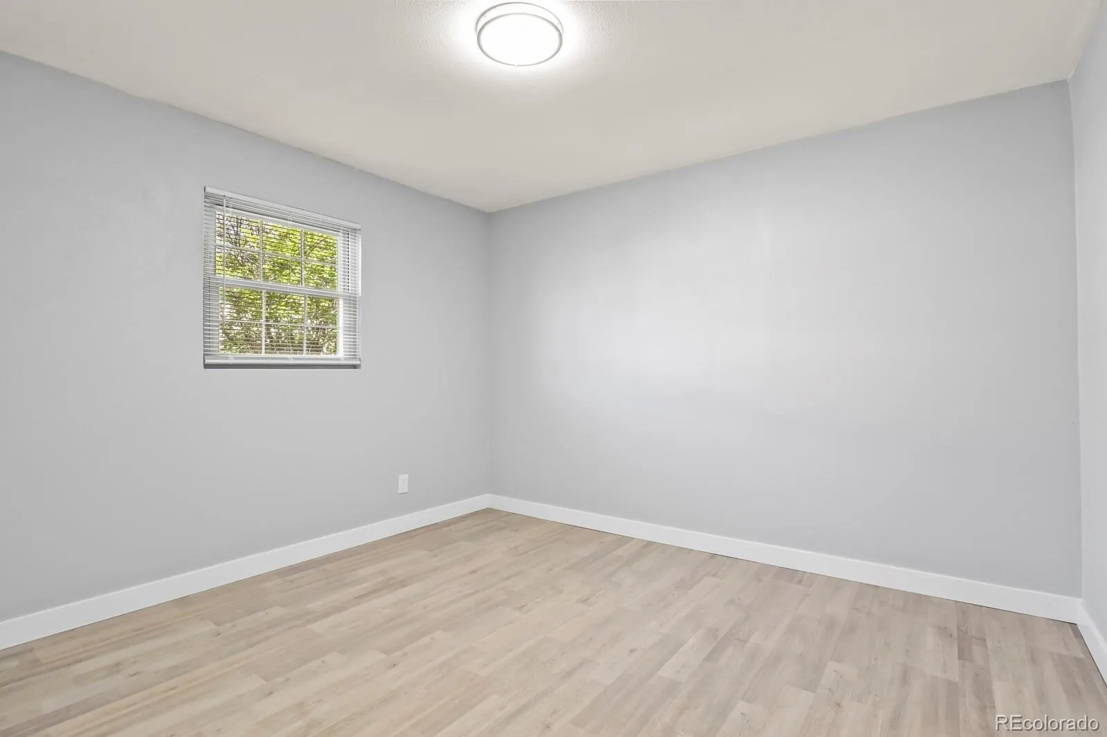 940 Vaughn Street Aurora CO 80011 MLS #REC5883441 05242026093133 1600 23