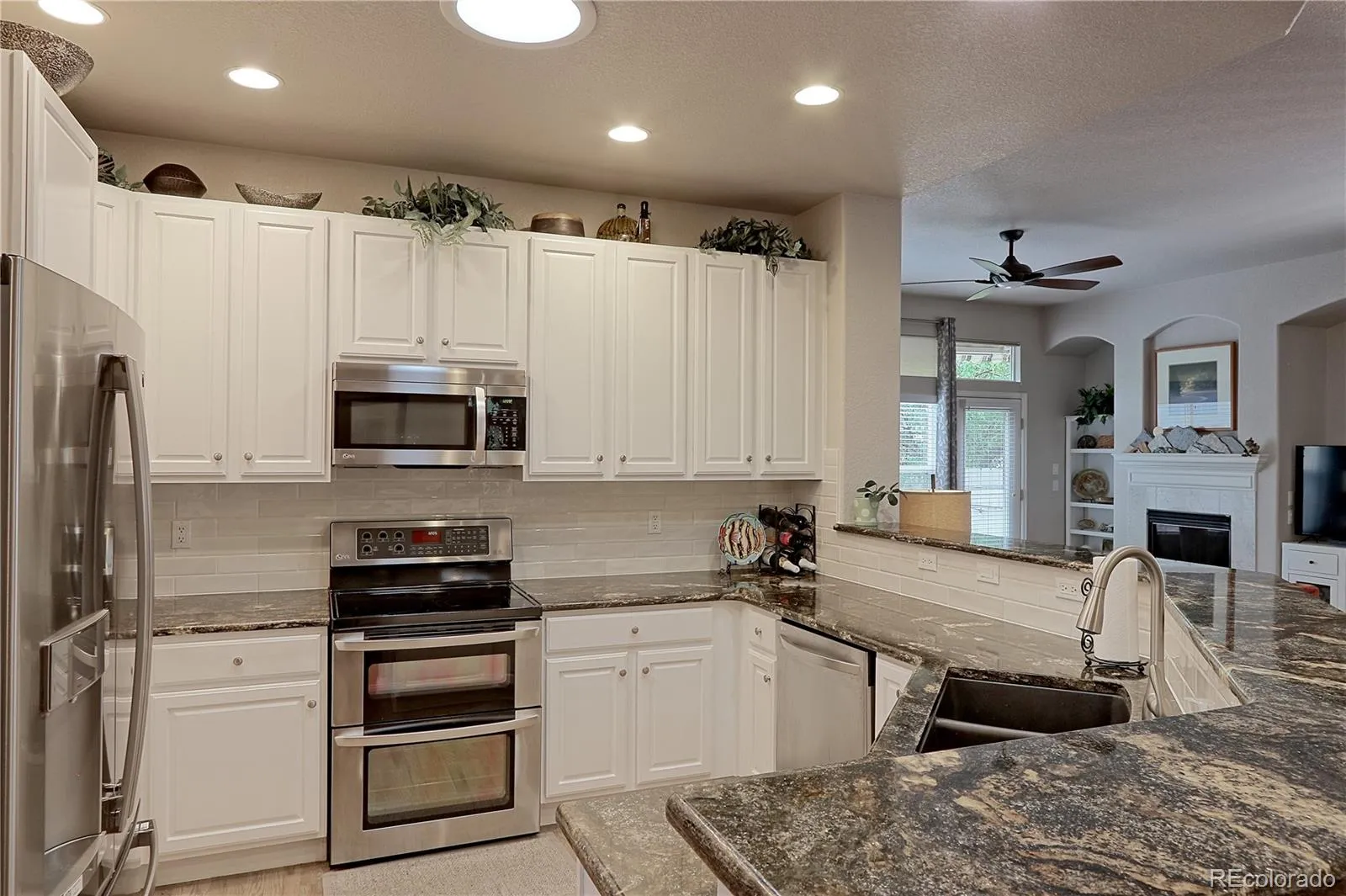1677 Metropolitan Drive Longmont CO 80504 MLS #REC5884188 05202026001040 1600 8