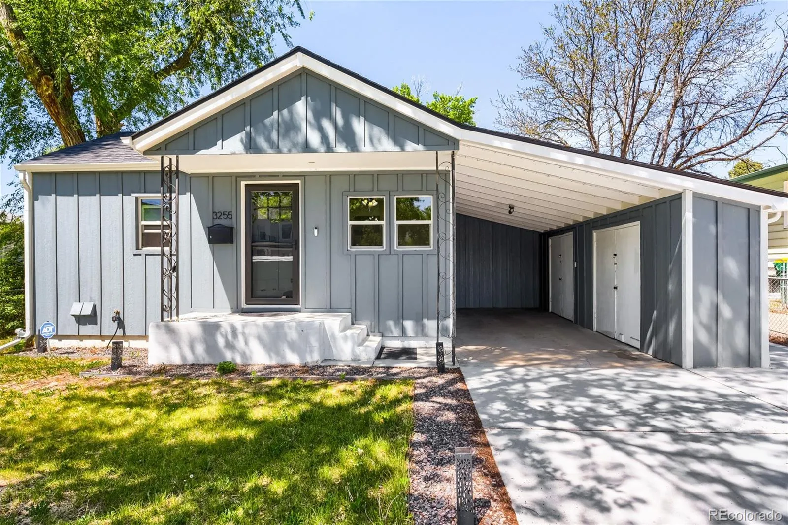 3255 S Corona Street Englewood CO 80113 MLS #REC5888636 05132026210024 1600 0