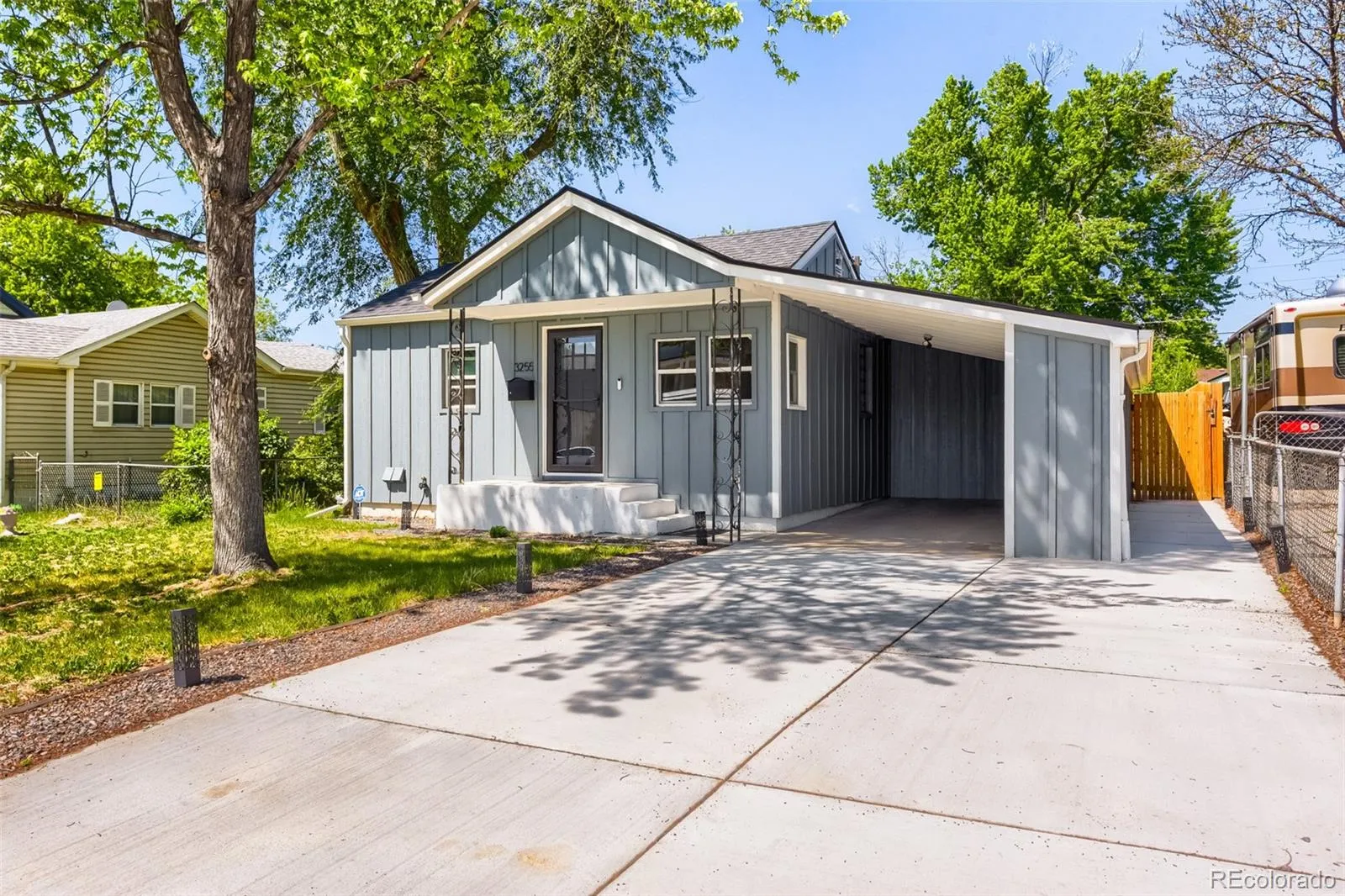 3255 S Corona Street Englewood CO 80113 MLS #REC5888636 05132026210024 1600 1