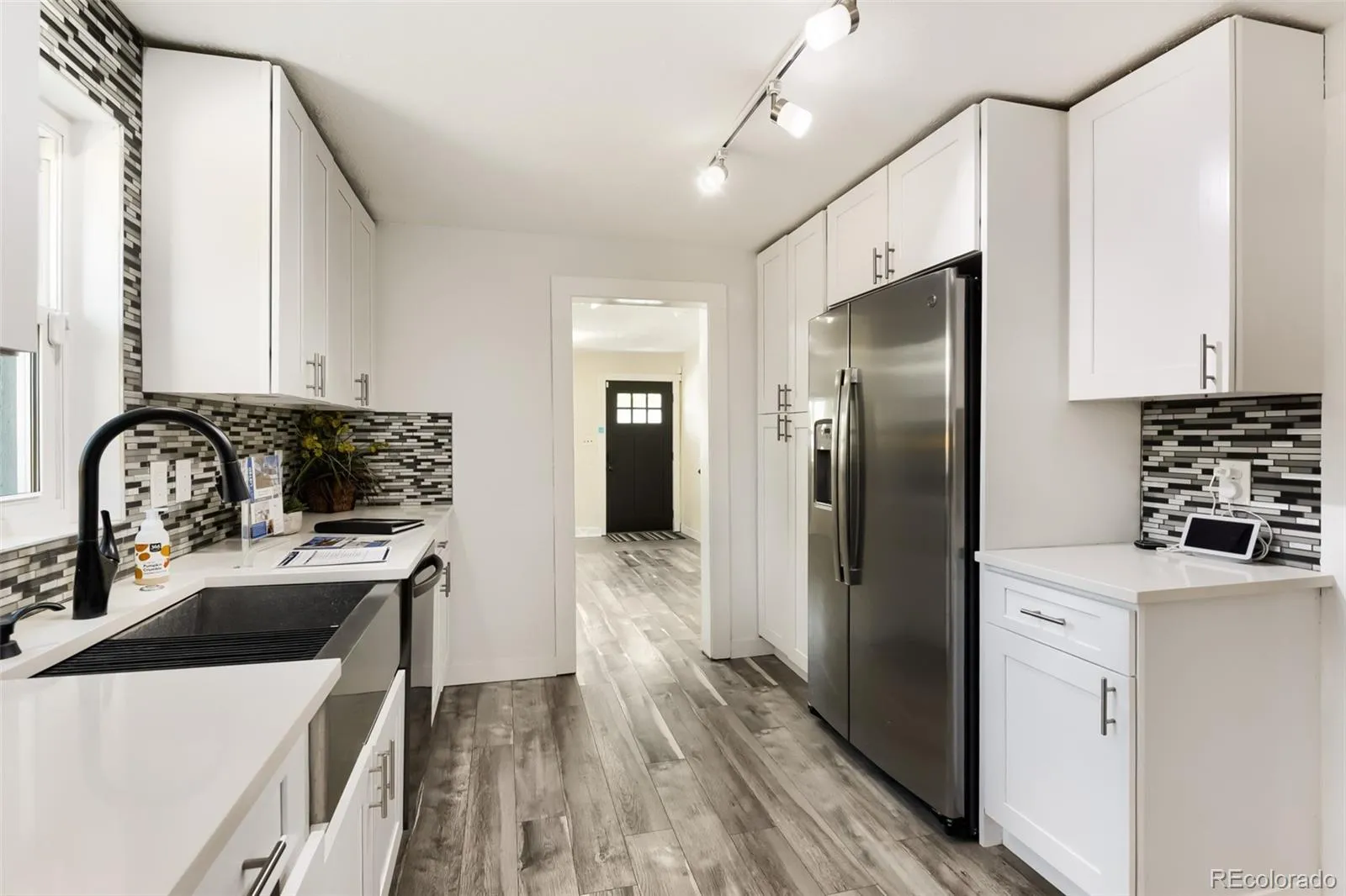 3255 S Corona Street Englewood CO 80113 MLS #REC5888636 05132026210024 1600 7