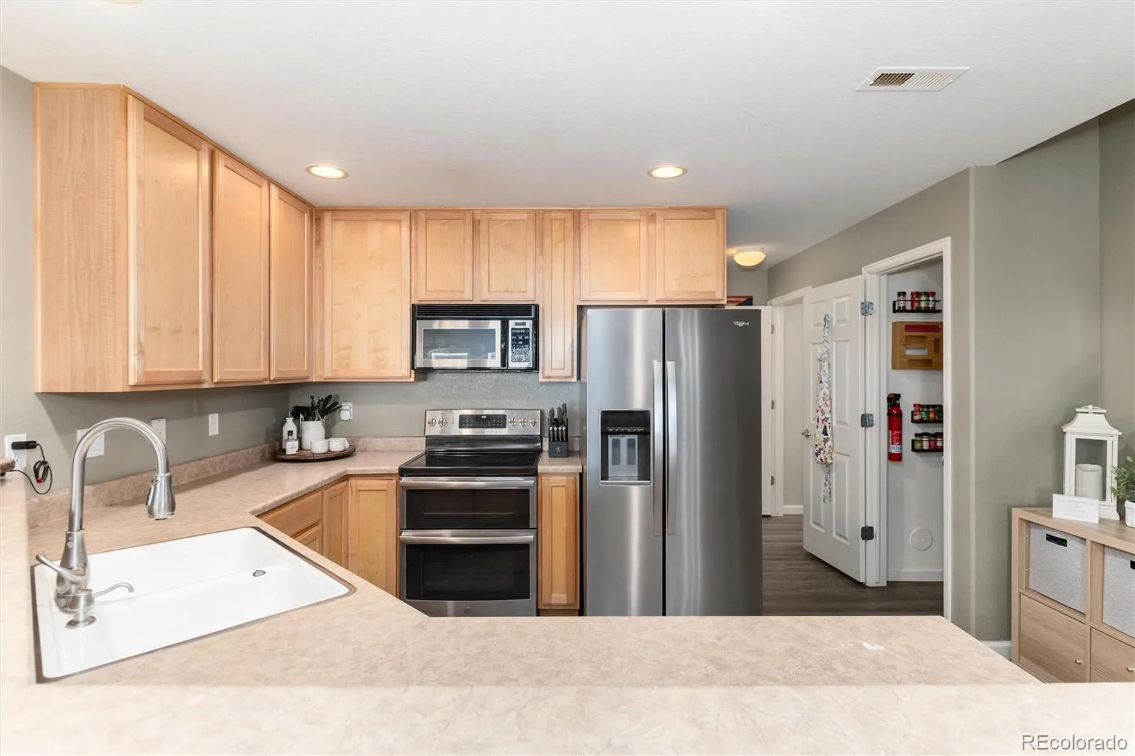 12835 Mayfair Way #D Englewood CO 80112 | MLS #REC5888896 08252026222001 1600 13