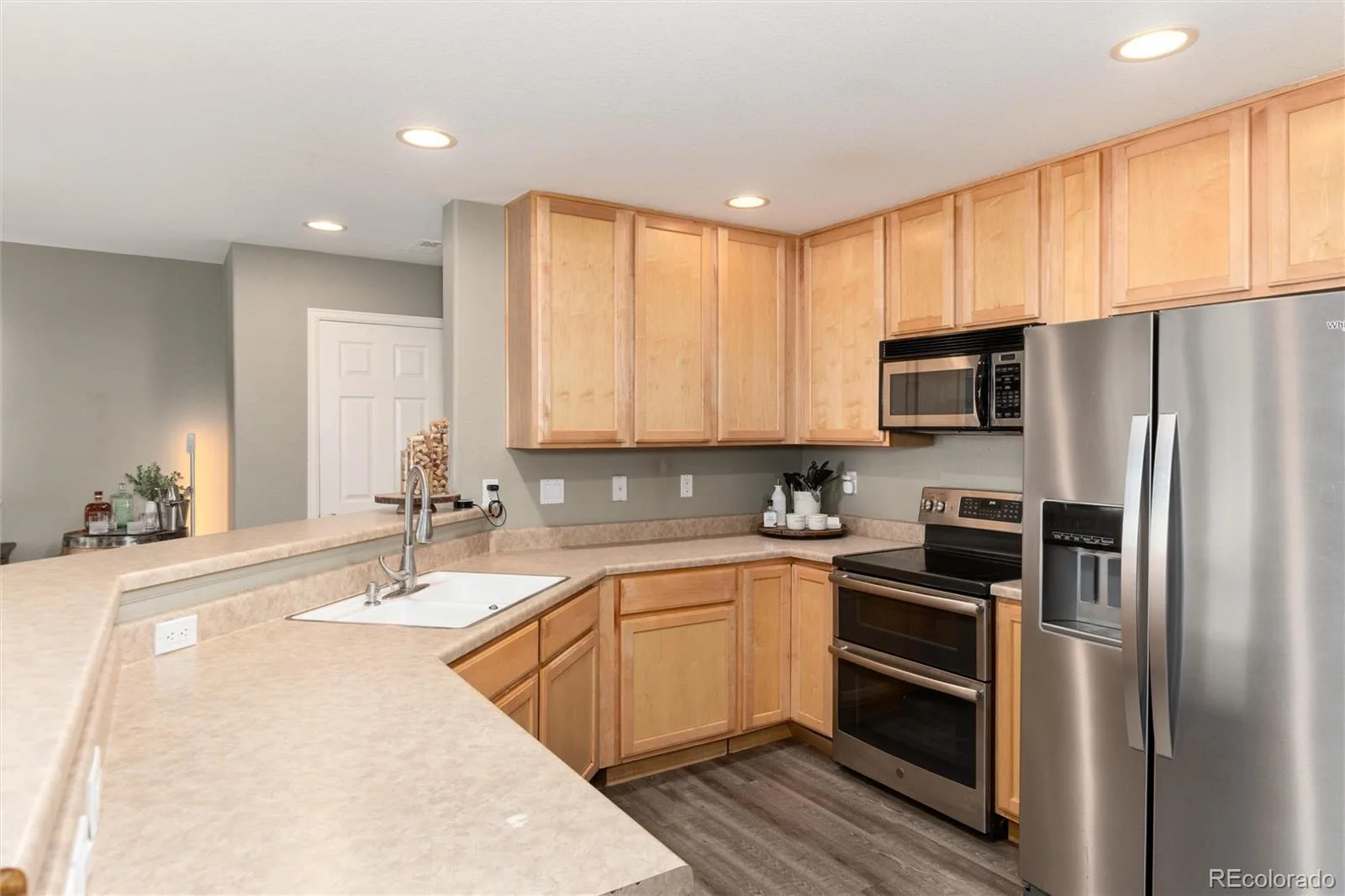 12835 Mayfair Way #D Englewood CO 80112 | MLS #REC5888896 08252026222001 1600 15