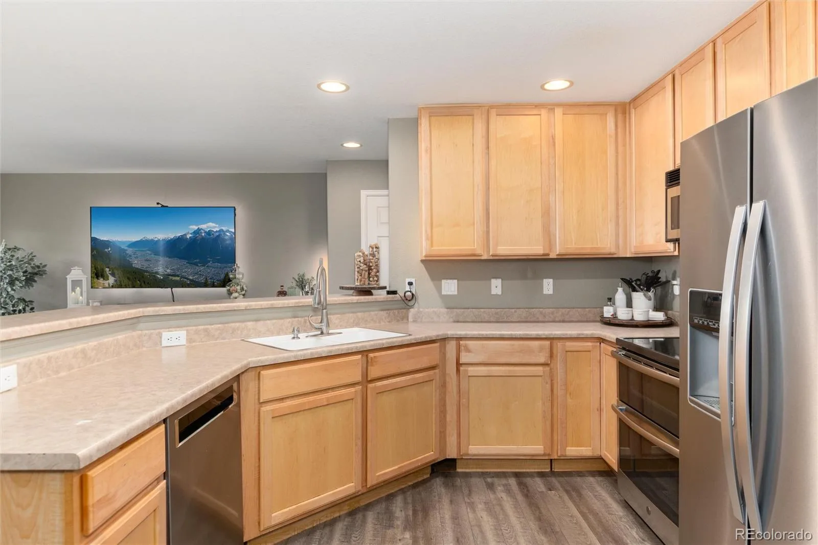 12835 Mayfair Way #D Englewood CO 80112 | MLS #REC5888896 08252026222001 1600 16