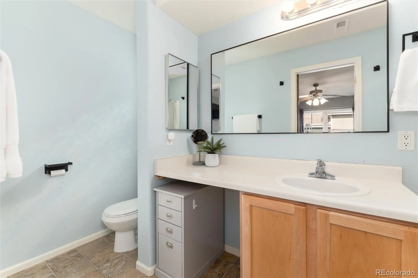 12835 Mayfair Way #D Englewood CO 80112 | MLS #REC5888896 08252026222001 1600 27