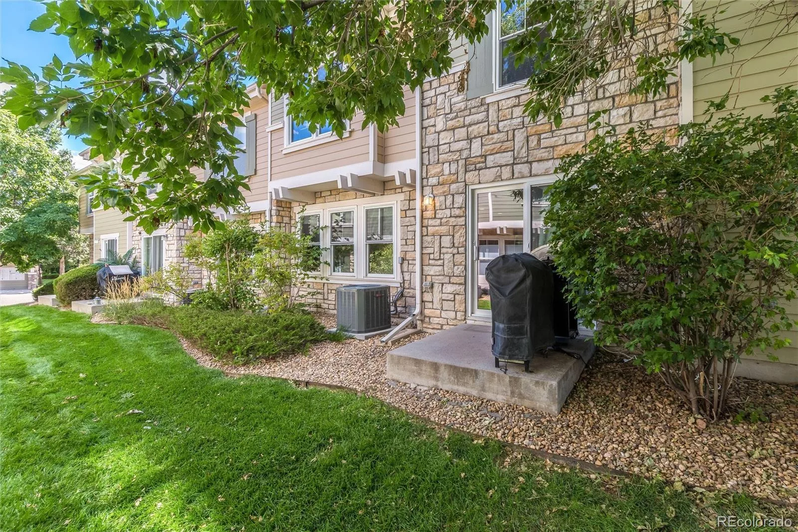 12835 Mayfair Way #D Englewood CO 80112 | MLS #REC5888896 08252026222001 1600 31