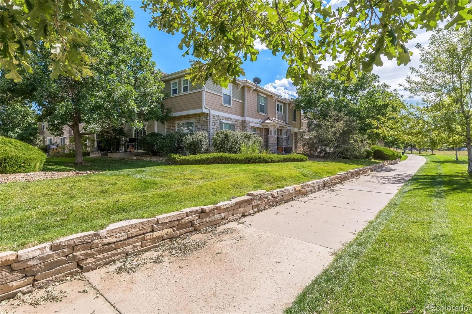 12835 Mayfair Way #D Englewood CO 80112 | MLS #REC5888896 08252026222001 1600 37