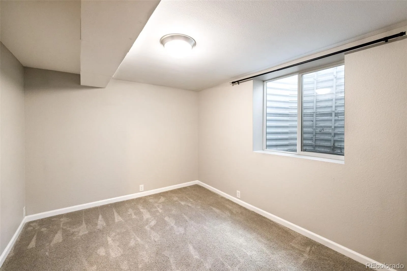 6114 S Fairfield Street Littleton CO 80120 | MLS #REC5893606 08202026044557 1600 26