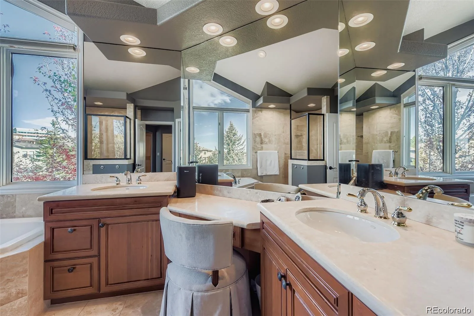 9410 S Silent Hills Drive Lone Tree CO 80124 | MLS #REC5893913 08072026215702 1600 26