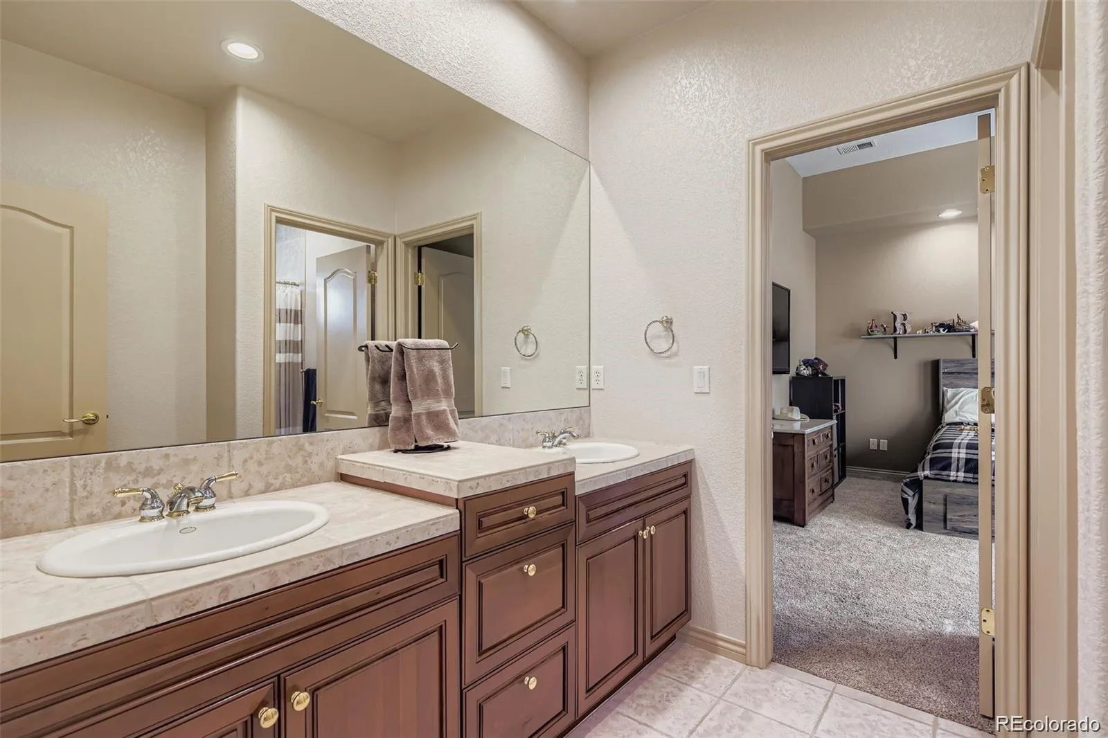 9410 S Silent Hills Drive Lone Tree CO 80124 | MLS #REC5893913 08072026215702 1600 31