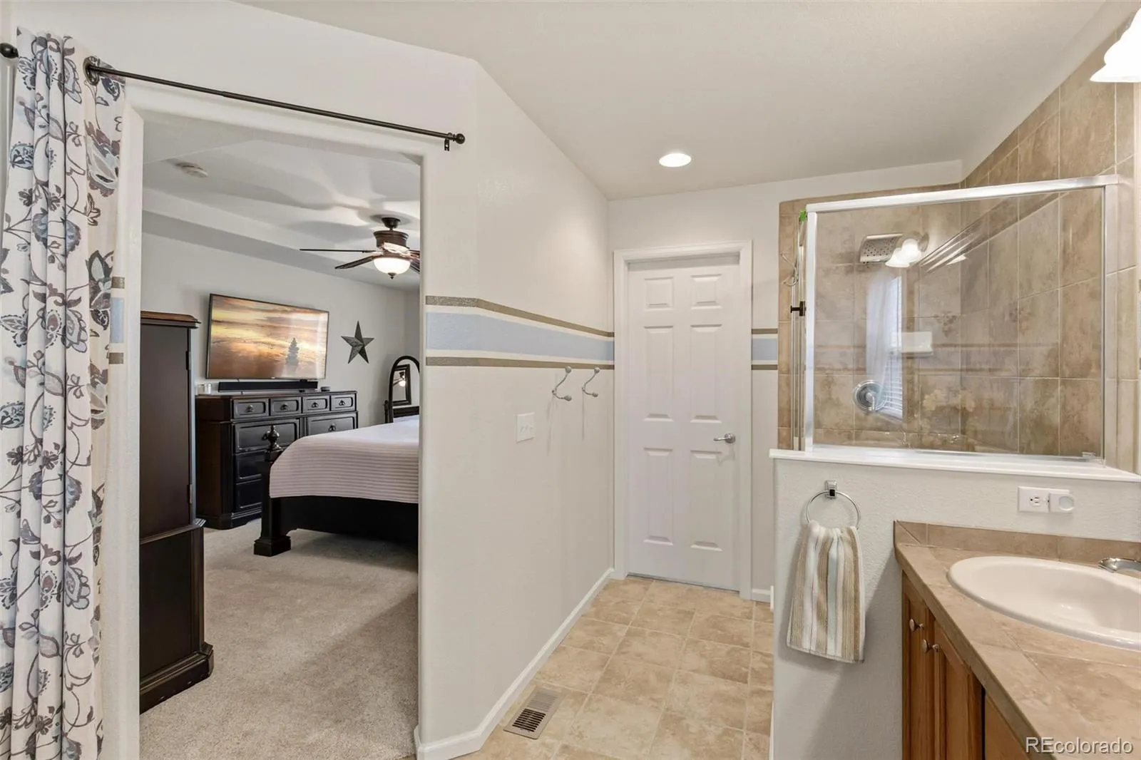 21074 E Hampden Place Aurora CO 80013 MLS #REC5896733 04282026232025 1600 22