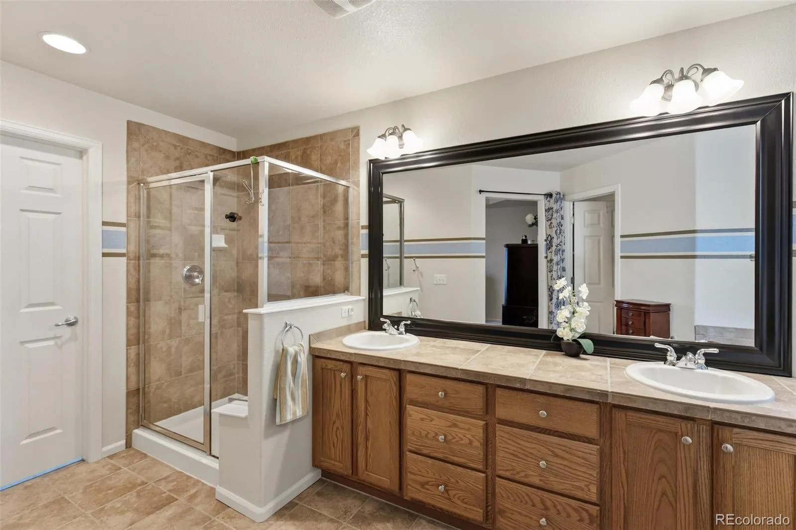 21074 E Hampden Place Aurora CO 80013 MLS #REC5896733 04282026232025 1600 24