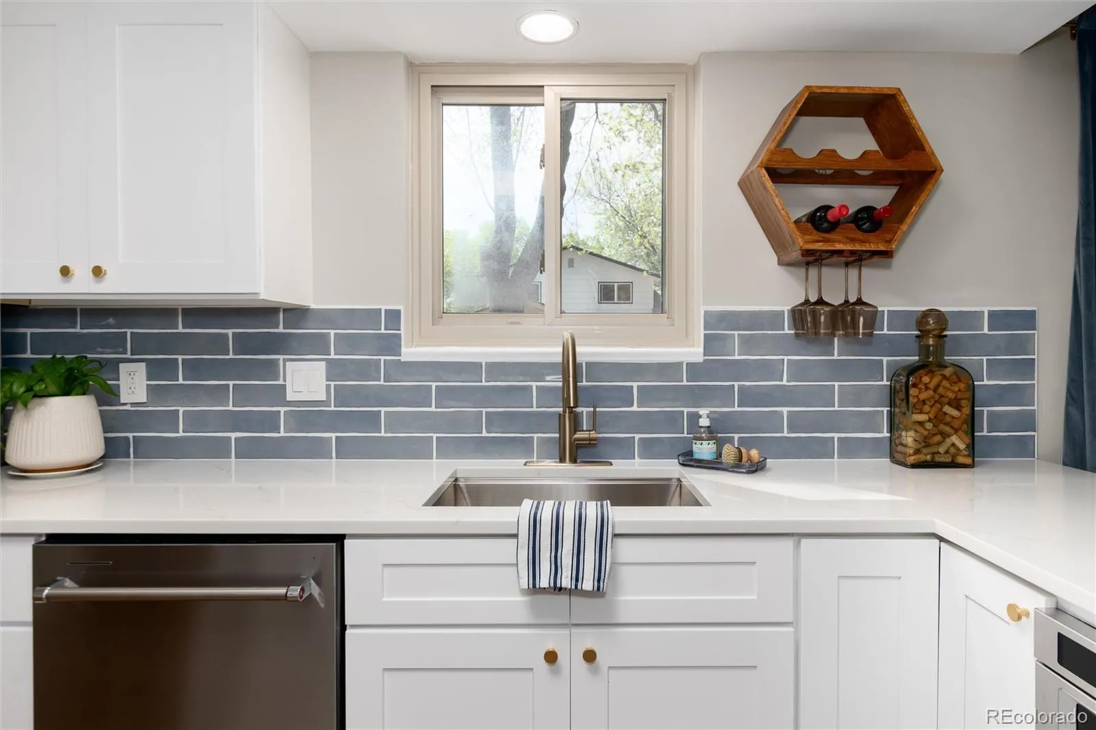 7047 Cole Court Arvada CO 80004 MLS #REC5898154 04232026234959 1600 14