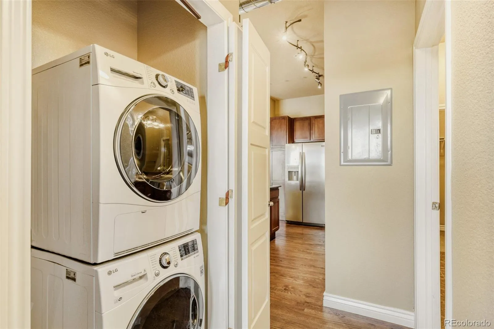 10111 Inverness Main Street #218 Englewood CO 80112 | MLS #REC5900271 04032026215817 1600 17