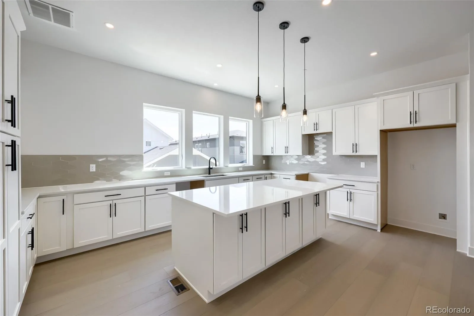 707 Skyhook Street Erie CO 80516 | MLS #REC5901152 08252026174913 1600 3