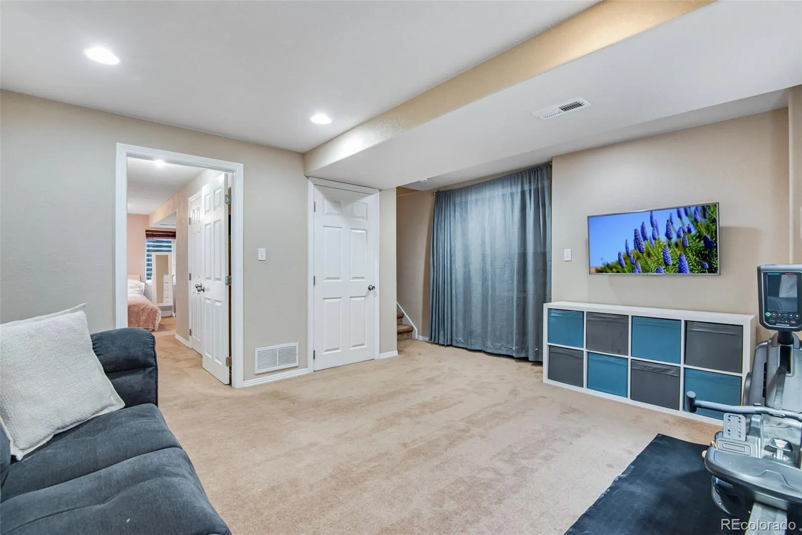 1179 S Alton Court Denver CO 80247 MLS #REC5902380 05012026032324 1600 22