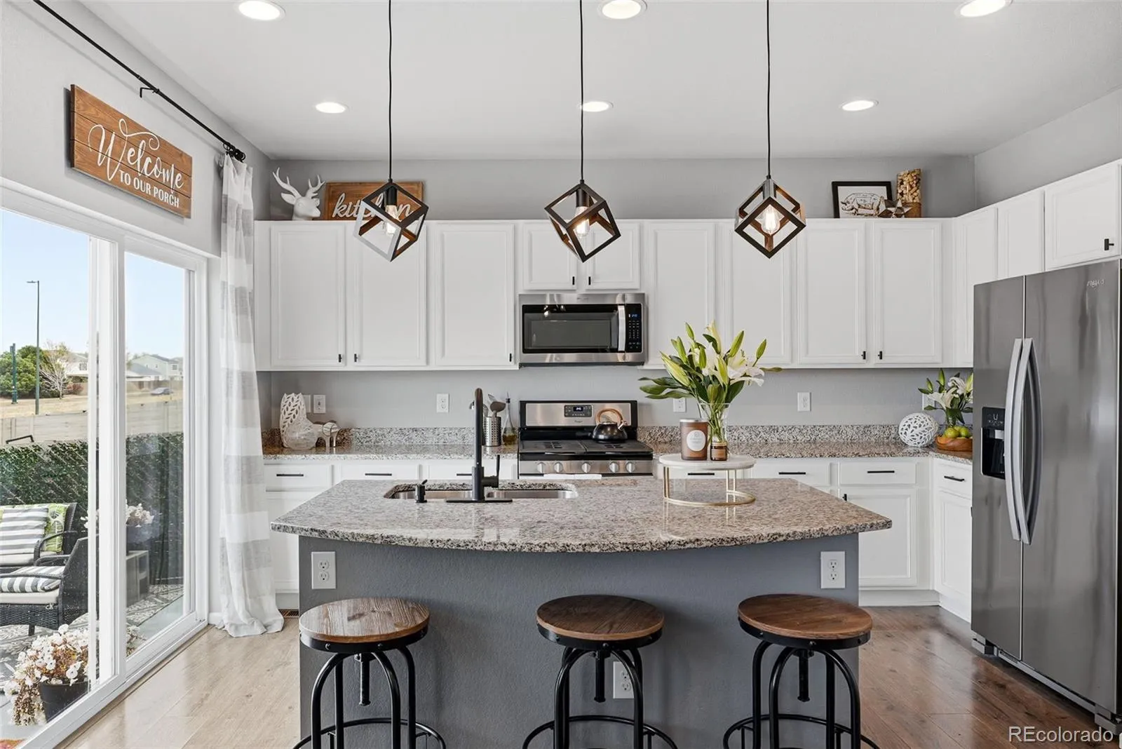 04132026222333 1600 10