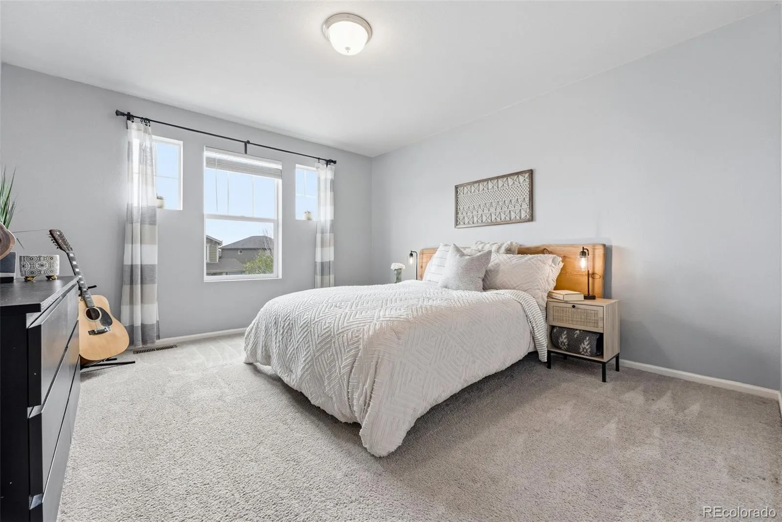 04132026222333 1600 24