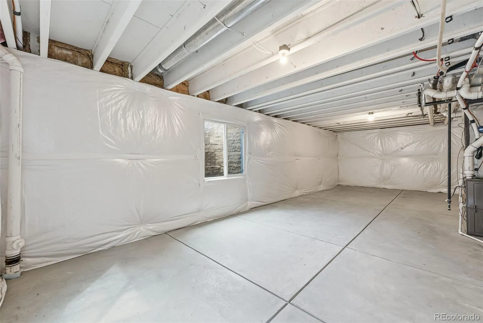 04132026222333 1600 32