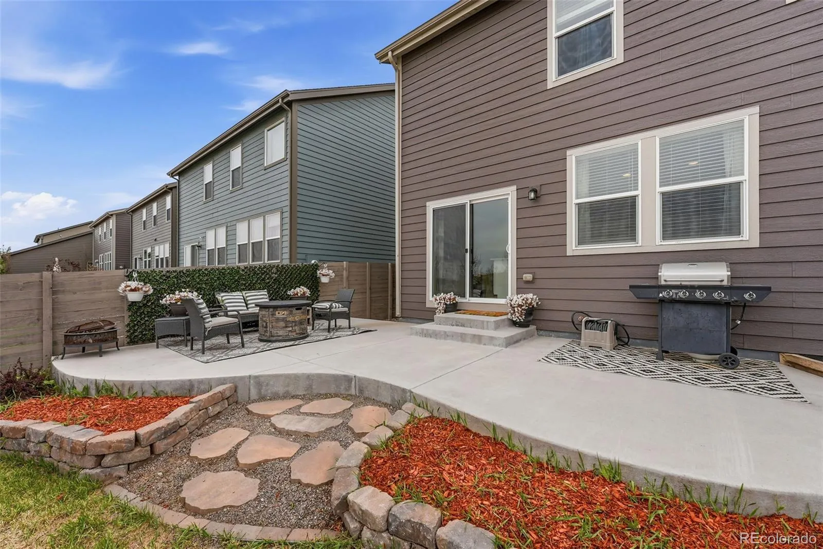 04132026222333 1600 38