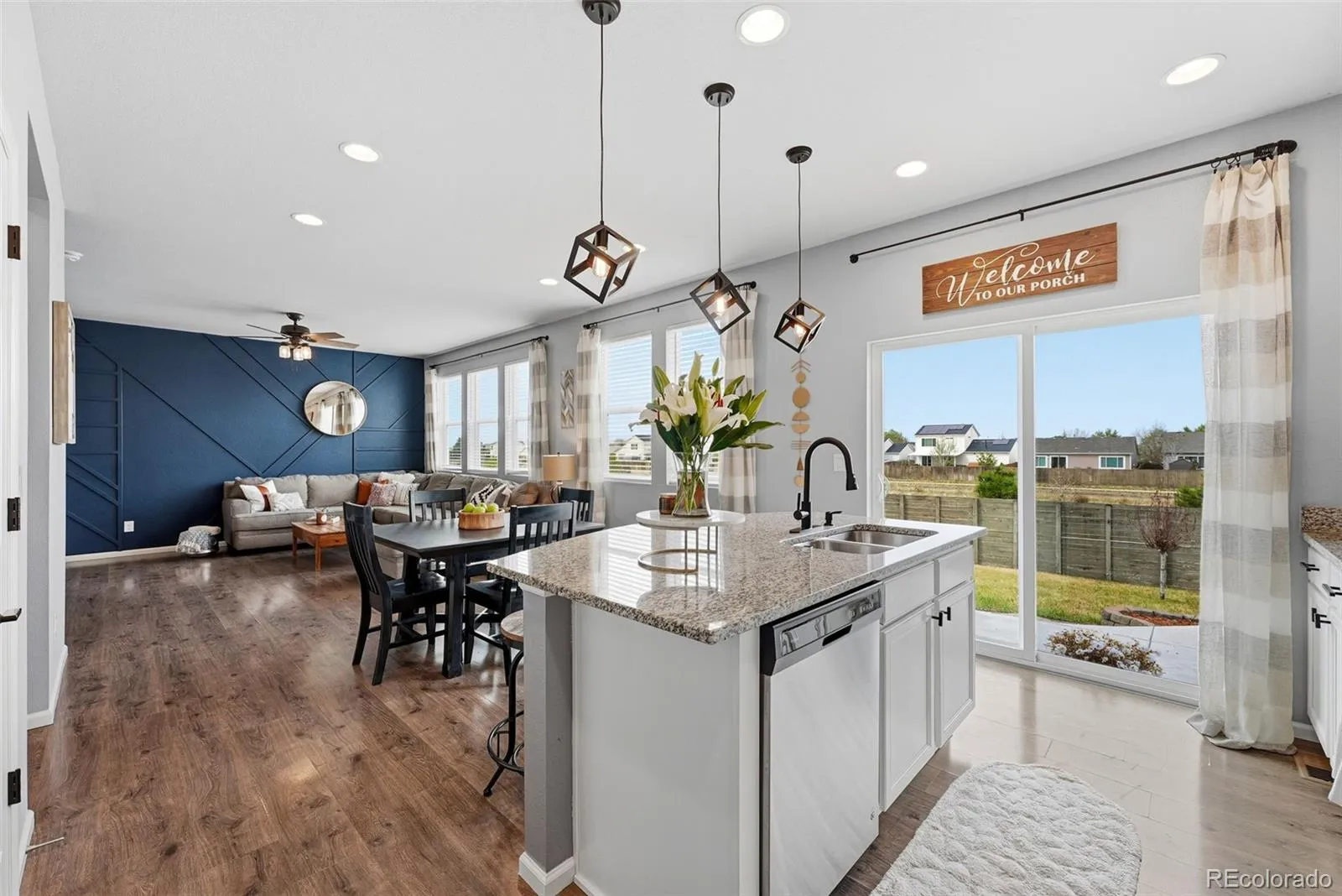 04132026222333 1600 8