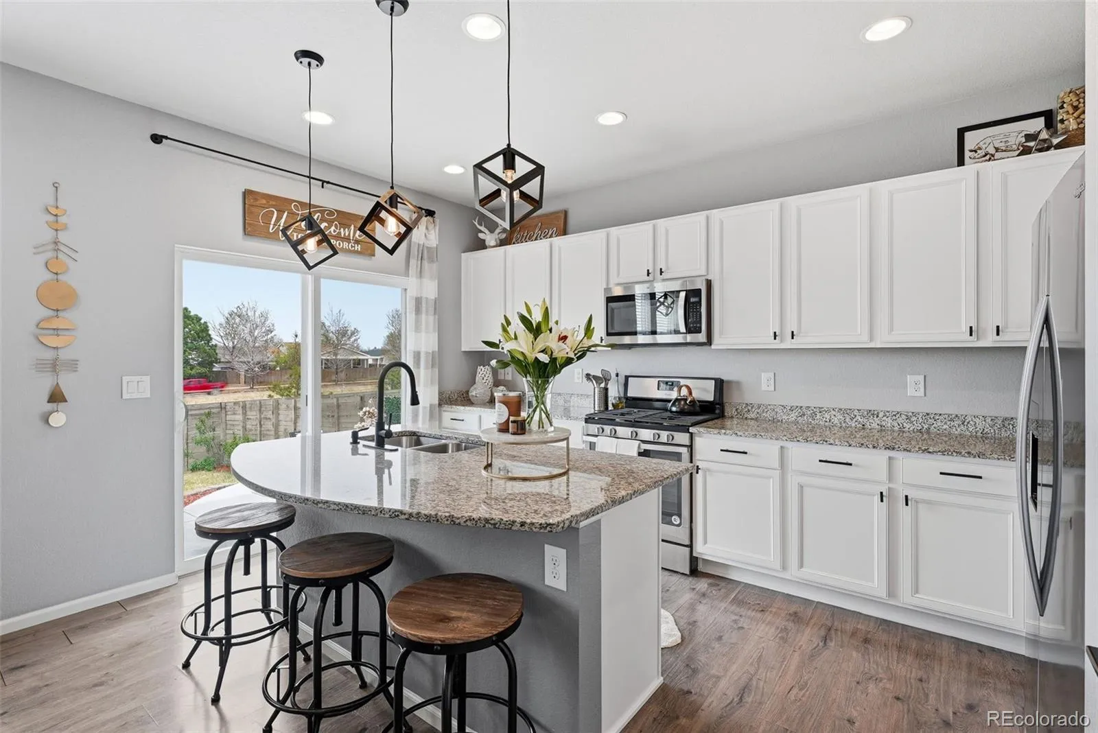 04132026222333 1600 9