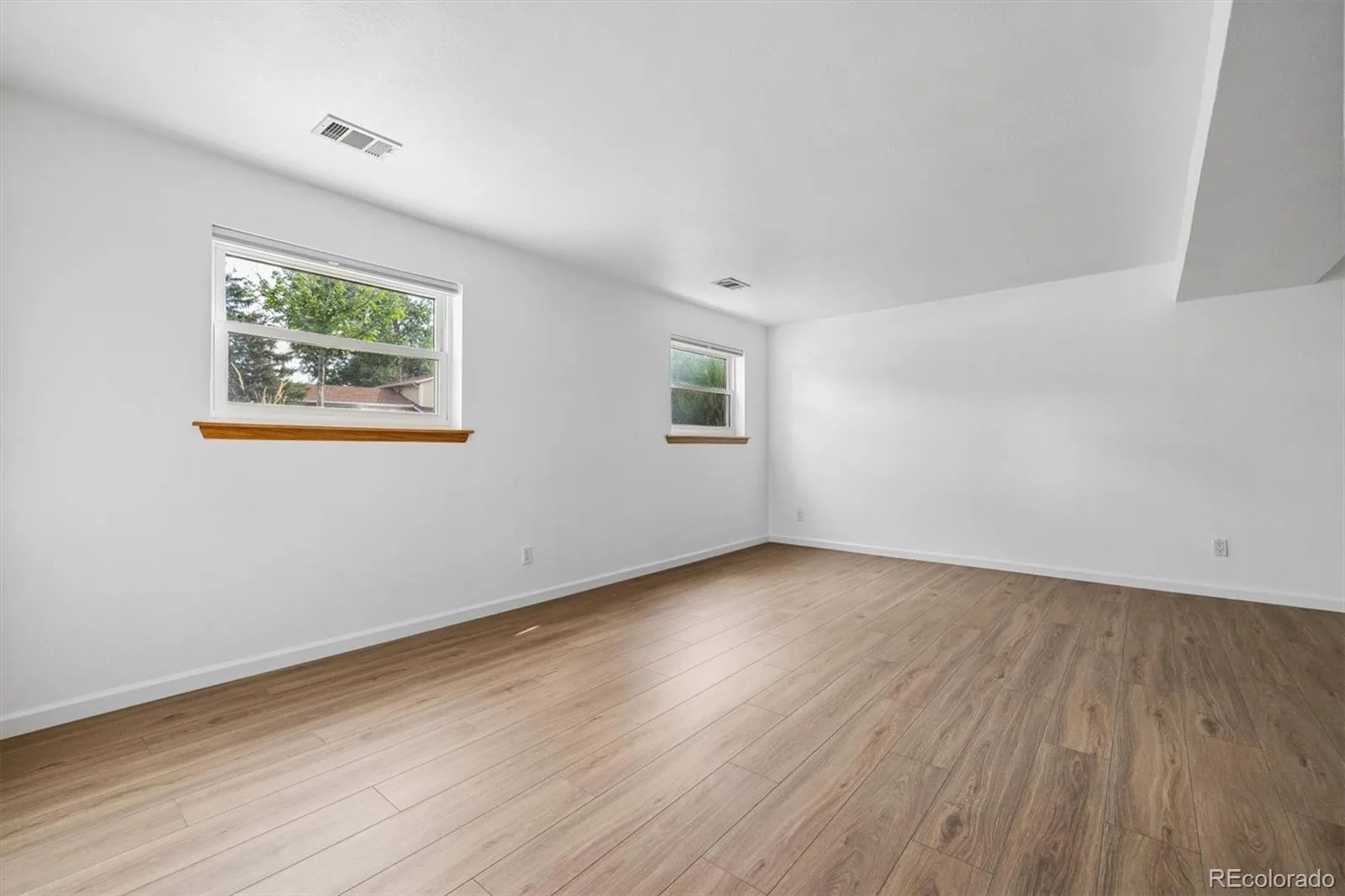 9143 W Arbor Avenue Littleton CO 80123 | MLS #REC5903742 08262026150434 1600 23