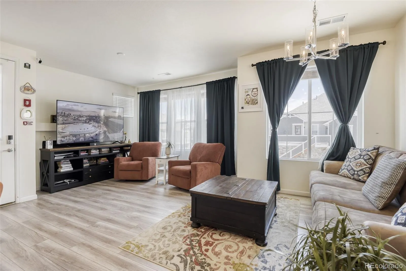 5745 S Buchanan Court #E Aurora CO 80016 MLS #REC5903954 04092026162204 1600 4