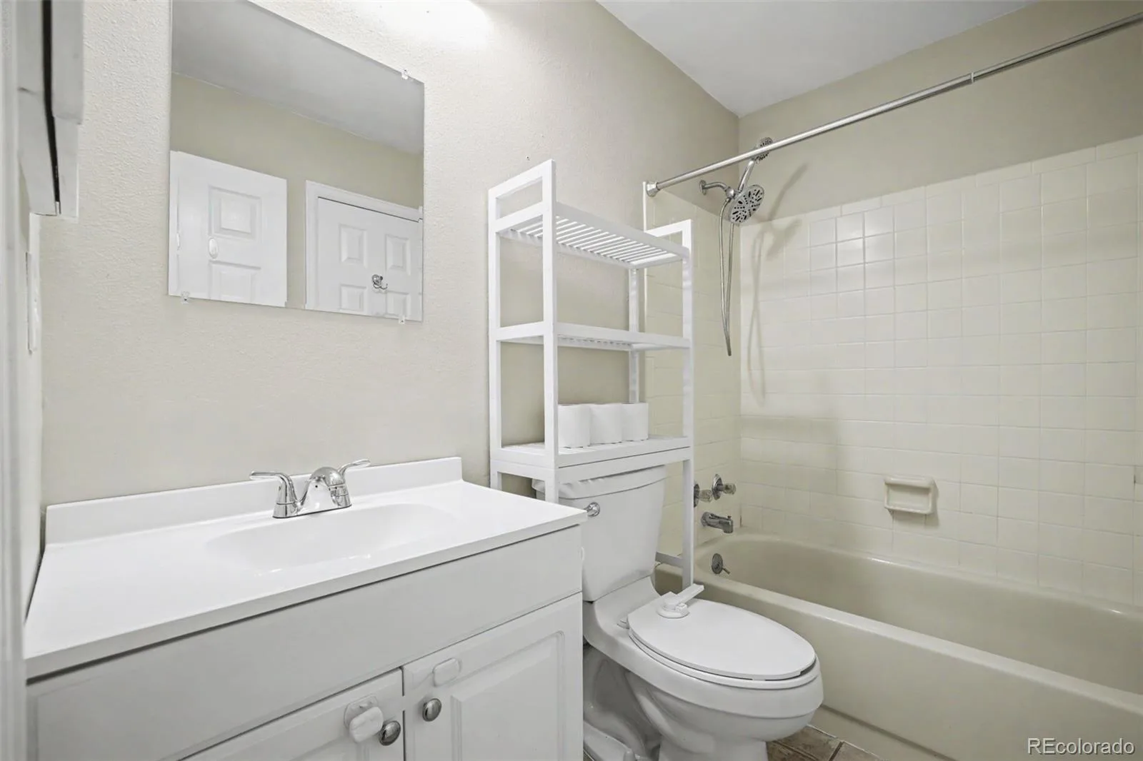 2685 S Dayton Way #355 Denver CO 80231 MLS #REC5906063 07152026080848 1600 14