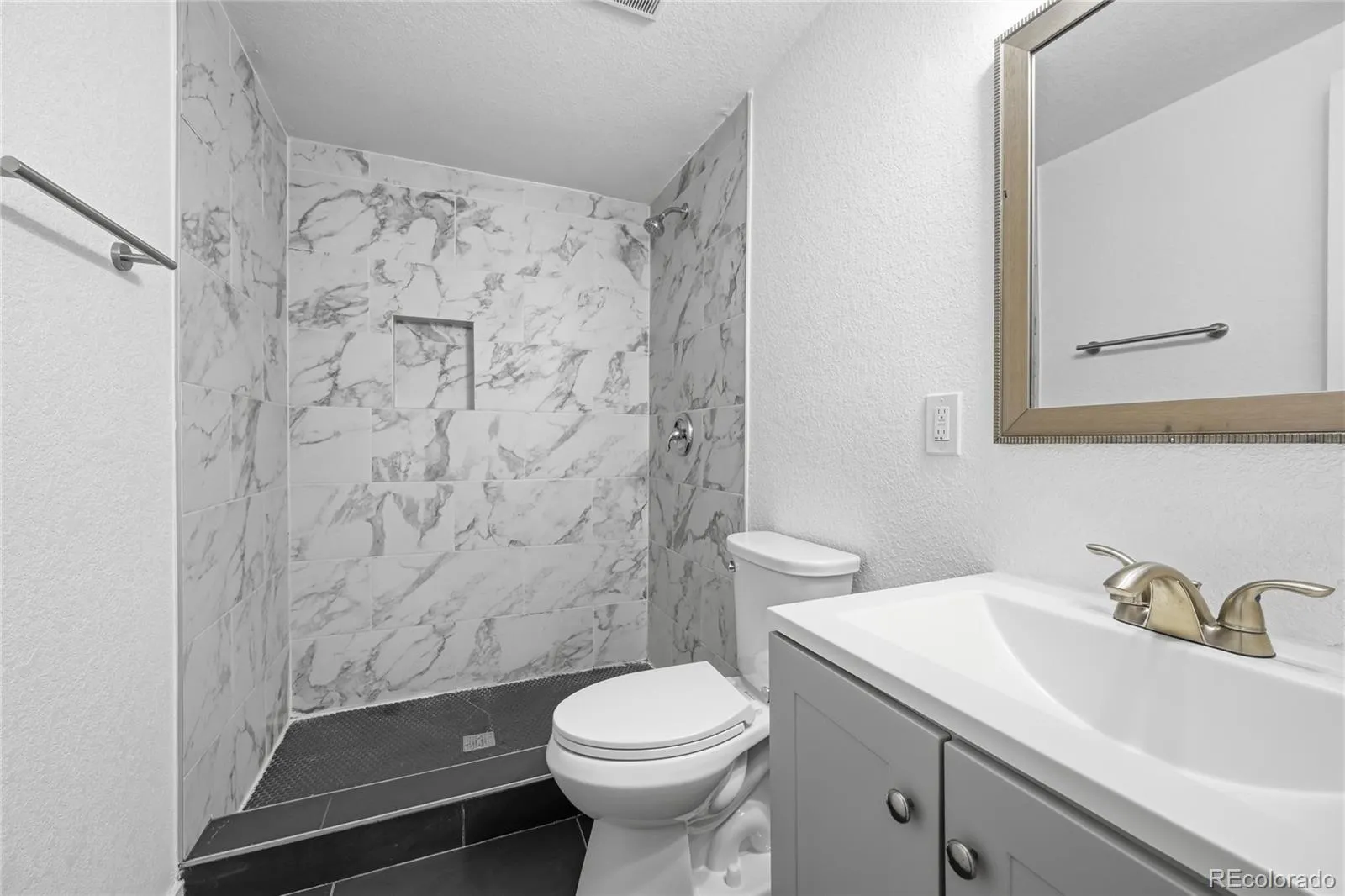 925 Kohl Street Broomfield CO 80020 MLS #REC5906704 05202026023741 1600 25