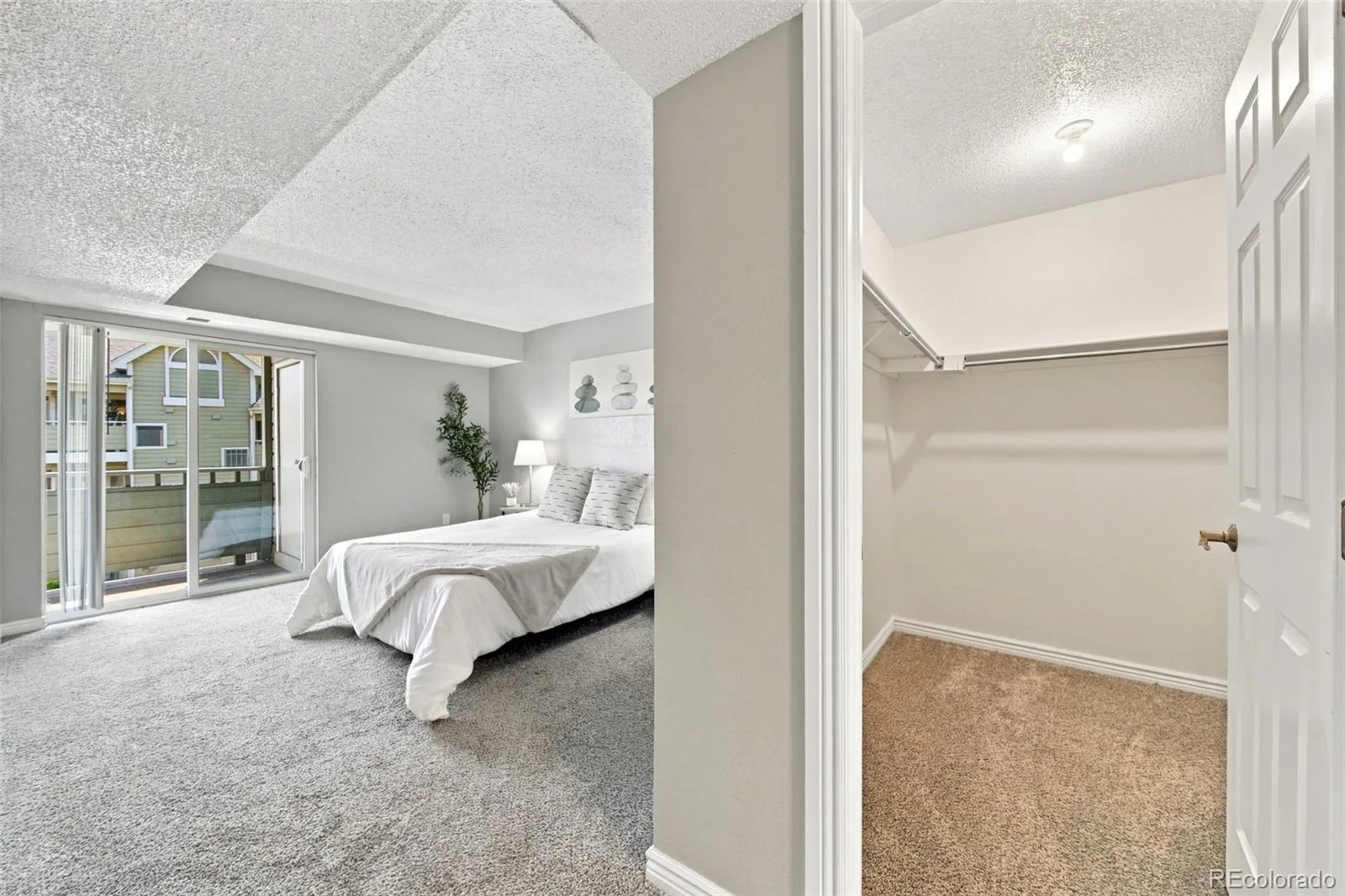 12093 W Cross Drive #204 Littleton CO 80127 | MLS #REC5907748 08262026150428 1600 15