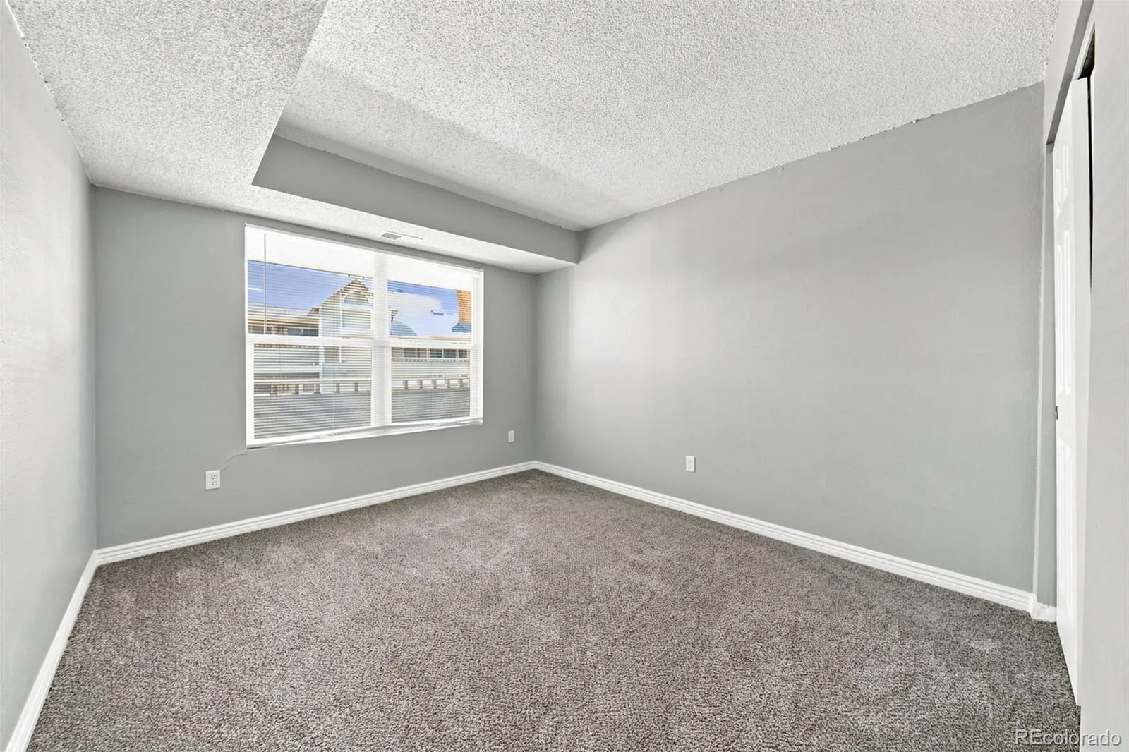 12093 W Cross Drive #204 Littleton CO 80127 | MLS #REC5907748 08262026150428 1600 19