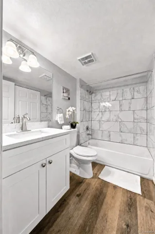 12093 W Cross Drive #204 Littleton CO 80127 | MLS #REC5907748 08262026150428 640 20