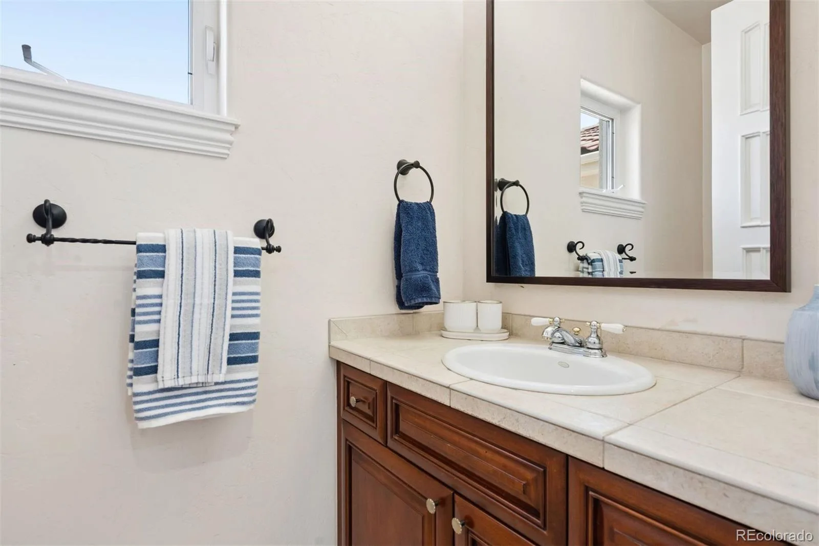 8926 Ridgepoint Way Castle Pines CO 80108 | MLS #REC5908056 08262026184235 1600 15