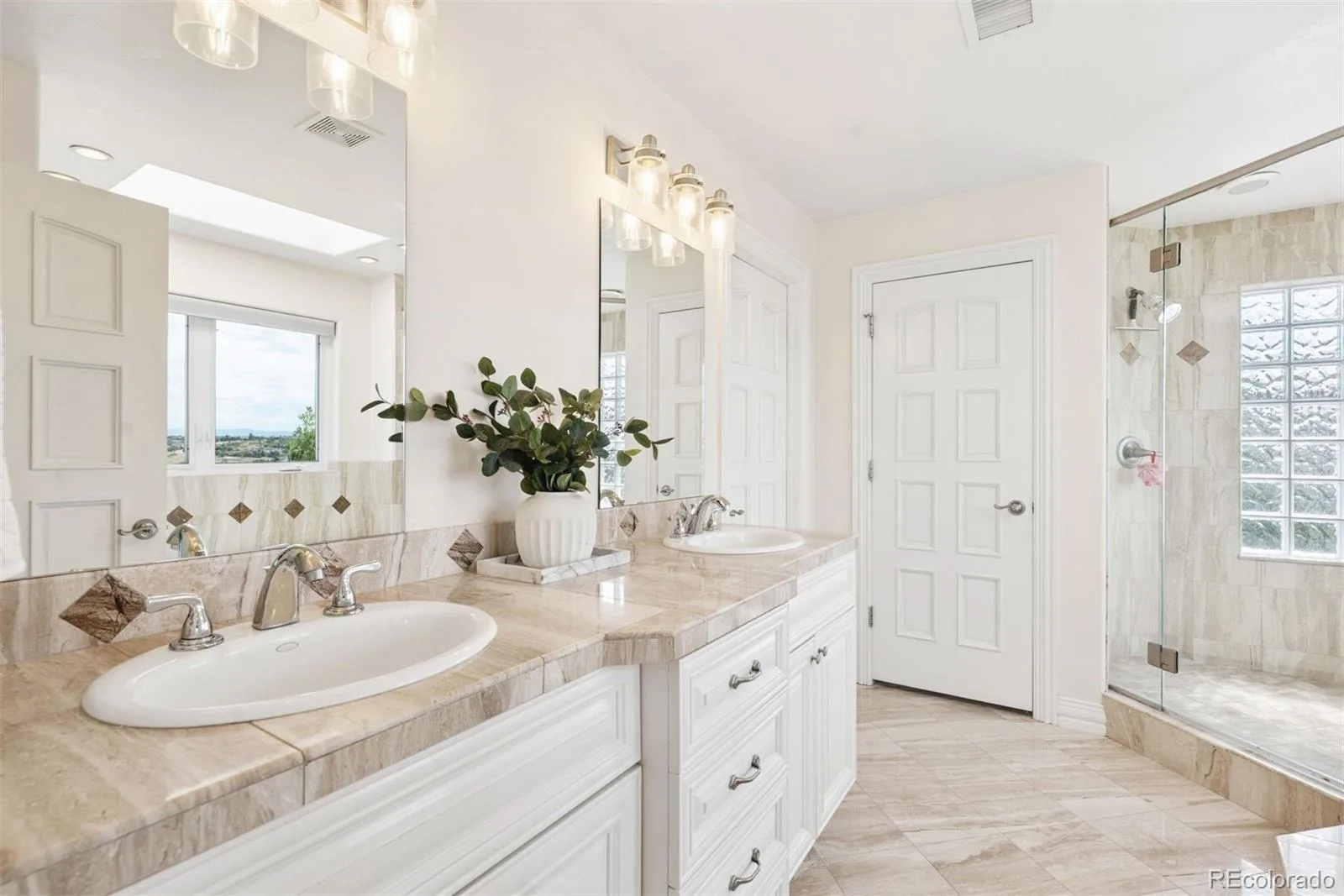 8926 Ridgepoint Way Castle Pines CO 80108 | MLS #REC5908056 08262026184235 1600 19