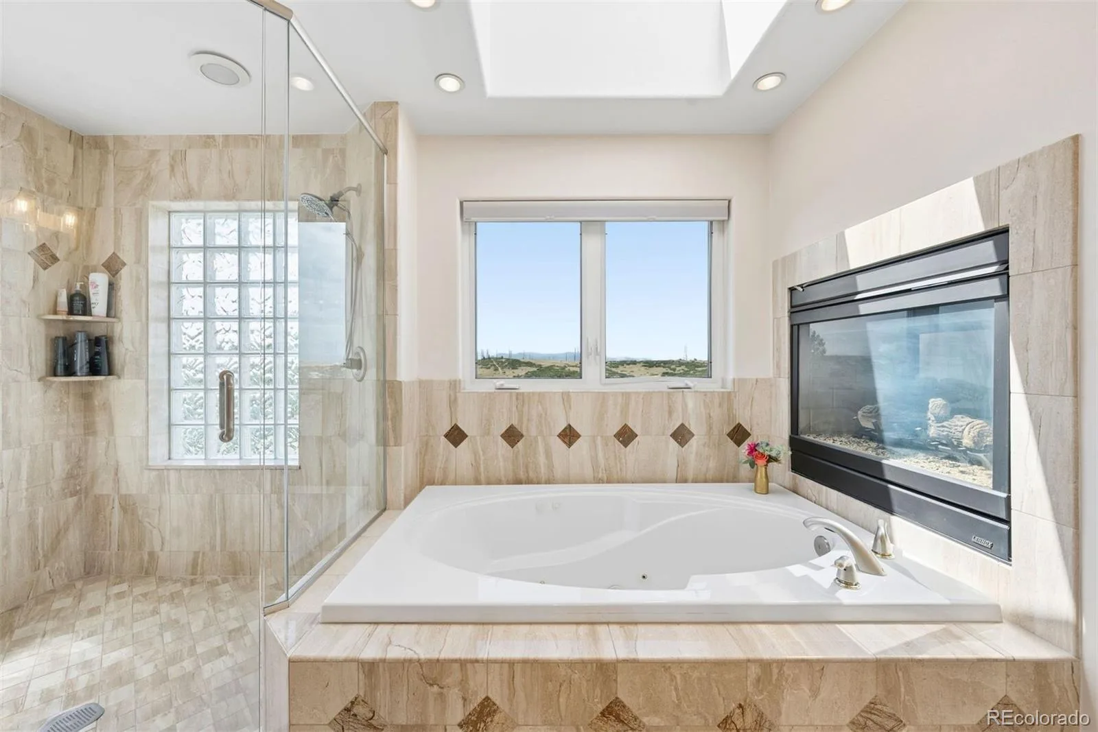 8926 Ridgepoint Way Castle Pines CO 80108 | MLS #REC5908056 08262026184235 1600 20