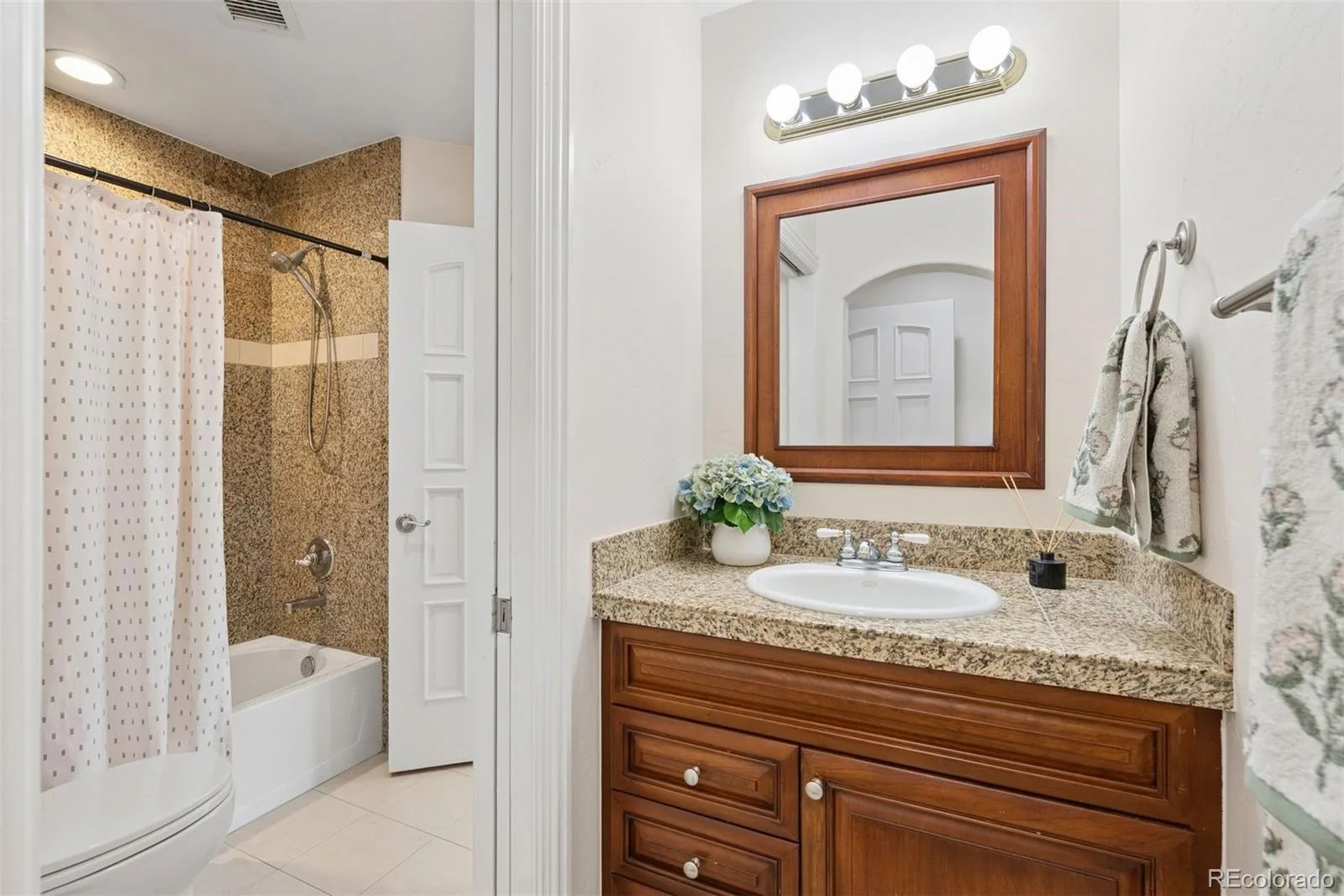 8926 Ridgepoint Way Castle Pines CO 80108 | MLS #REC5908056 08262026184235 1600 26