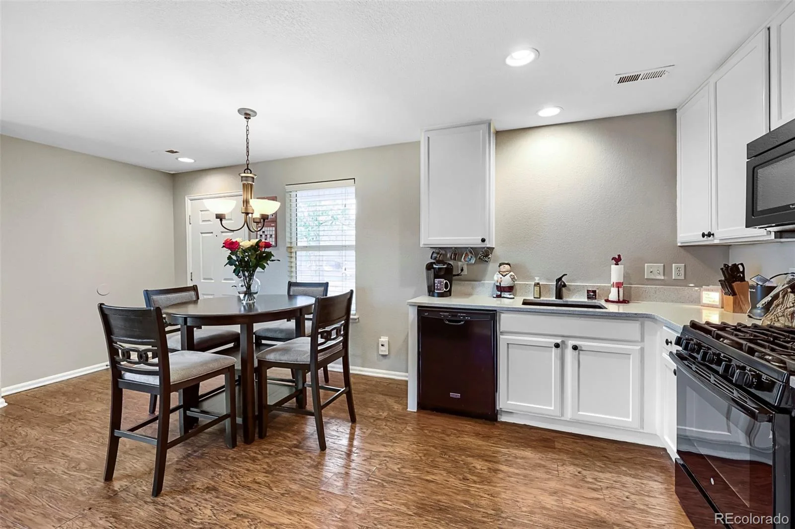 7846 S Kittredge Circle Englewood CO 80112 | MLS #REC5909367 06152026193402 1600 5