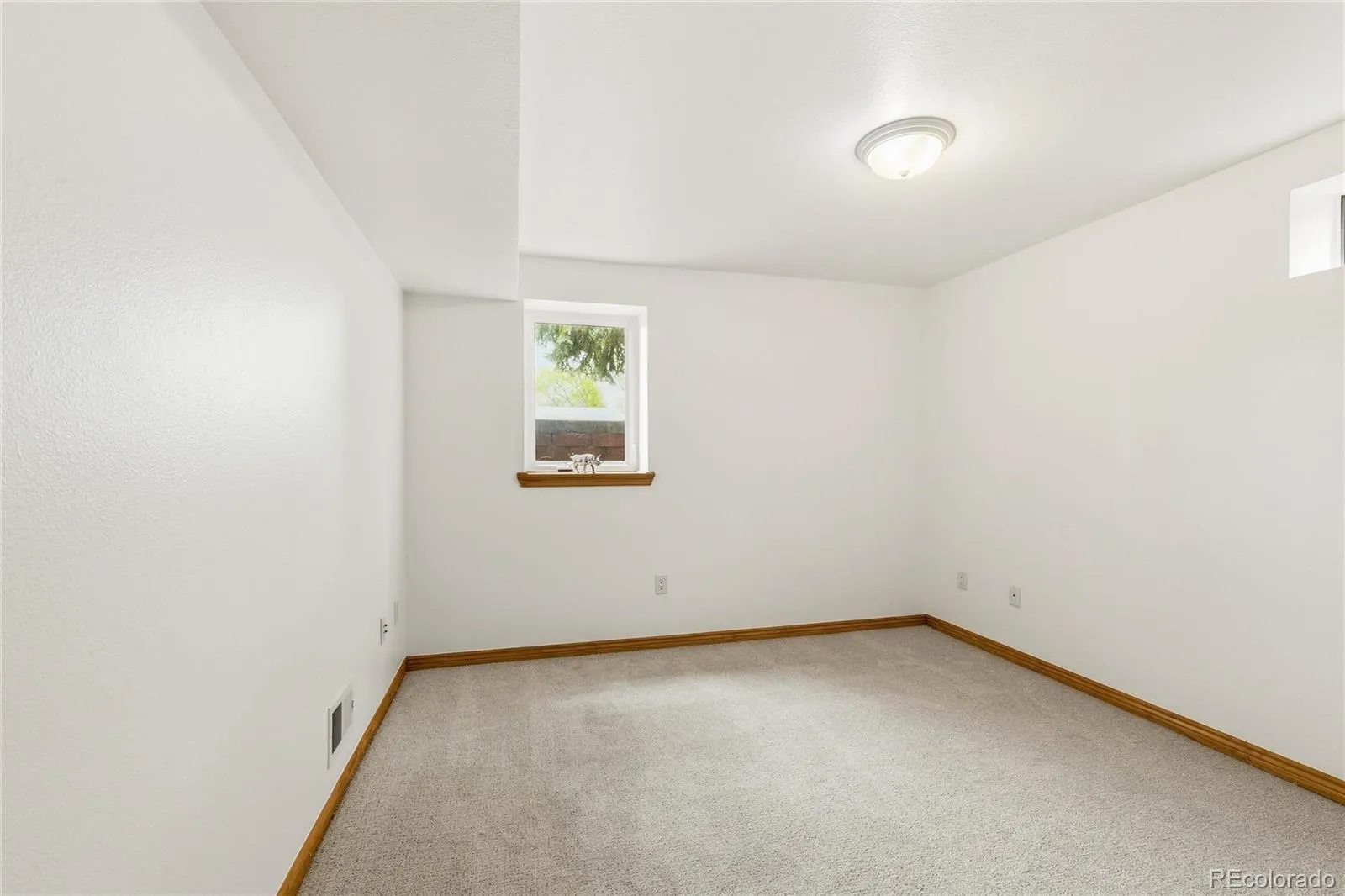 04172026010607 1600 26