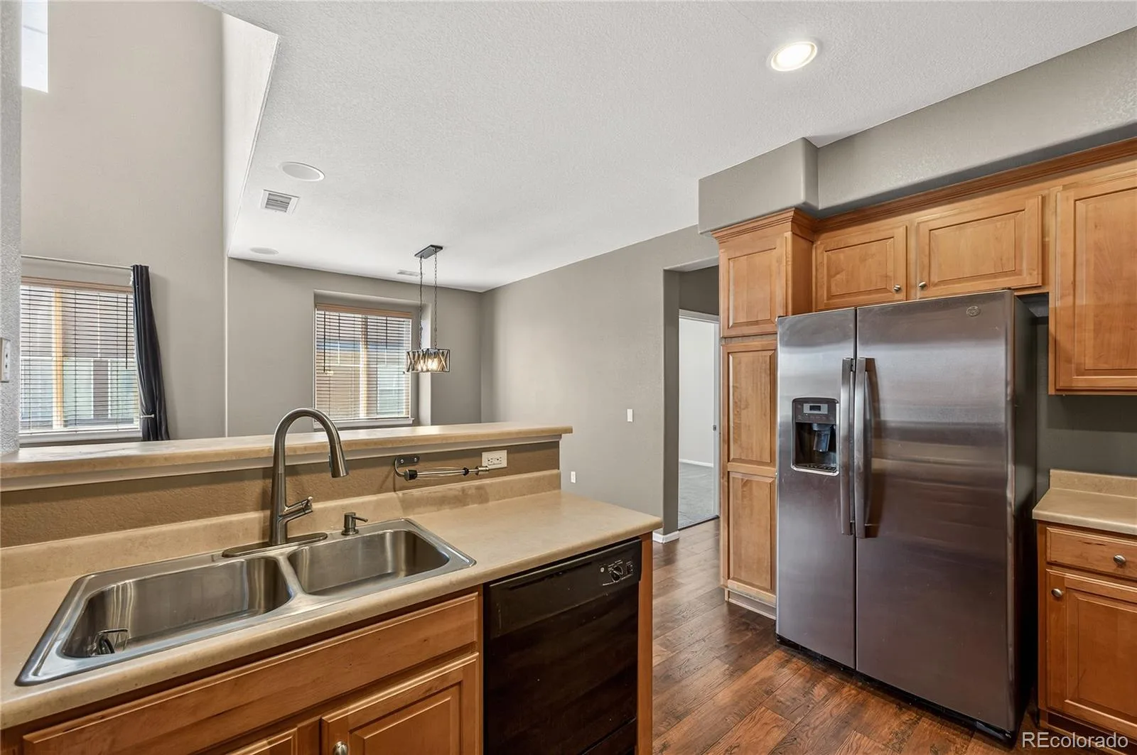 10531 Ashfield Street #D Highlands Ranch CO 80126 | MLS #REC5913403 06172026001015 1600 9