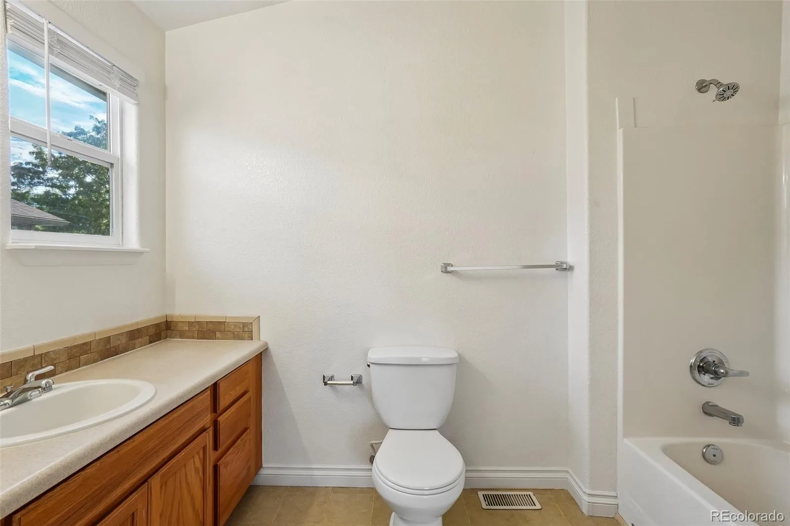 4475 Parfet Street Wheat Ridge CO 80033 | MLS #REC5915166 08242026202238 1600 26