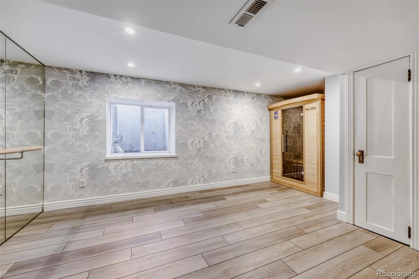 04112026154716 1600 23