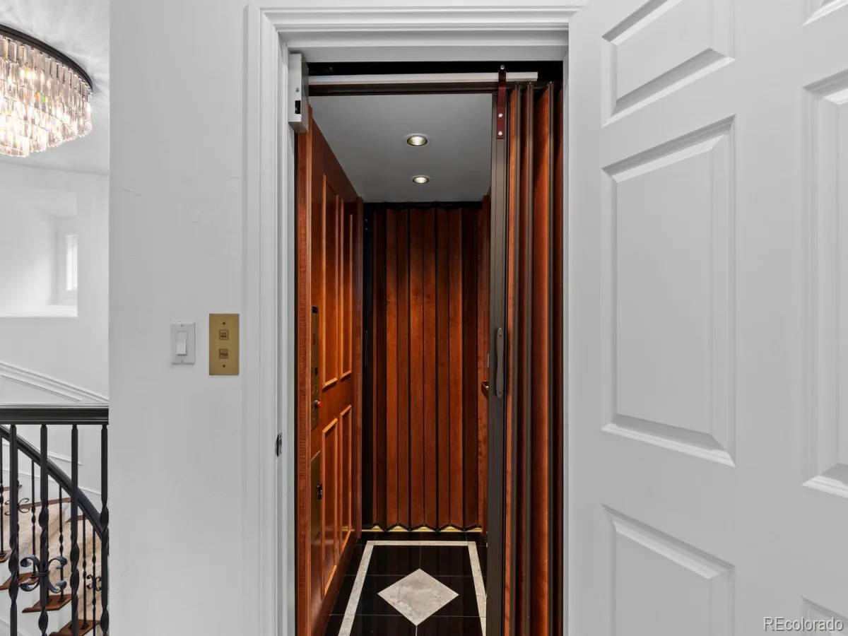 100 S University Boulevard #1 Denver CO 80209 | MLS #REC5918764 08062026182230 1200 15
