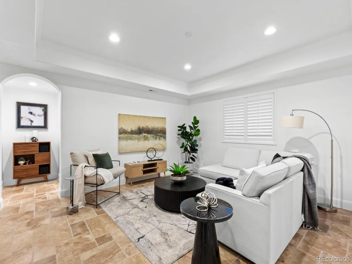 100 S University Boulevard #1 Denver CO 80209 | MLS #REC5918764 08062026182230 1200 41