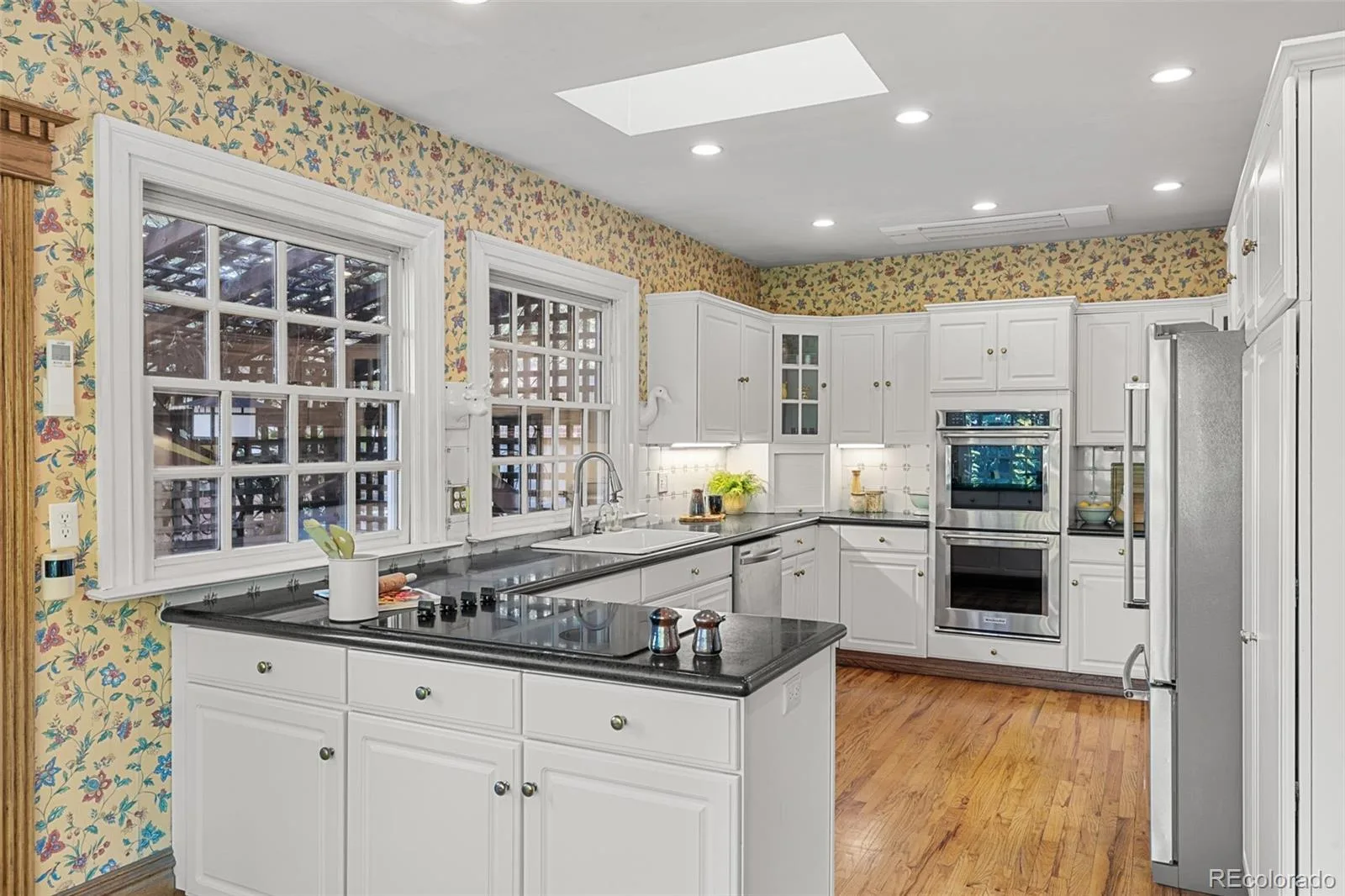 725 N Downing Street Denver CO 80218 | MLS #REC5918932 09242026065457 1600 18
