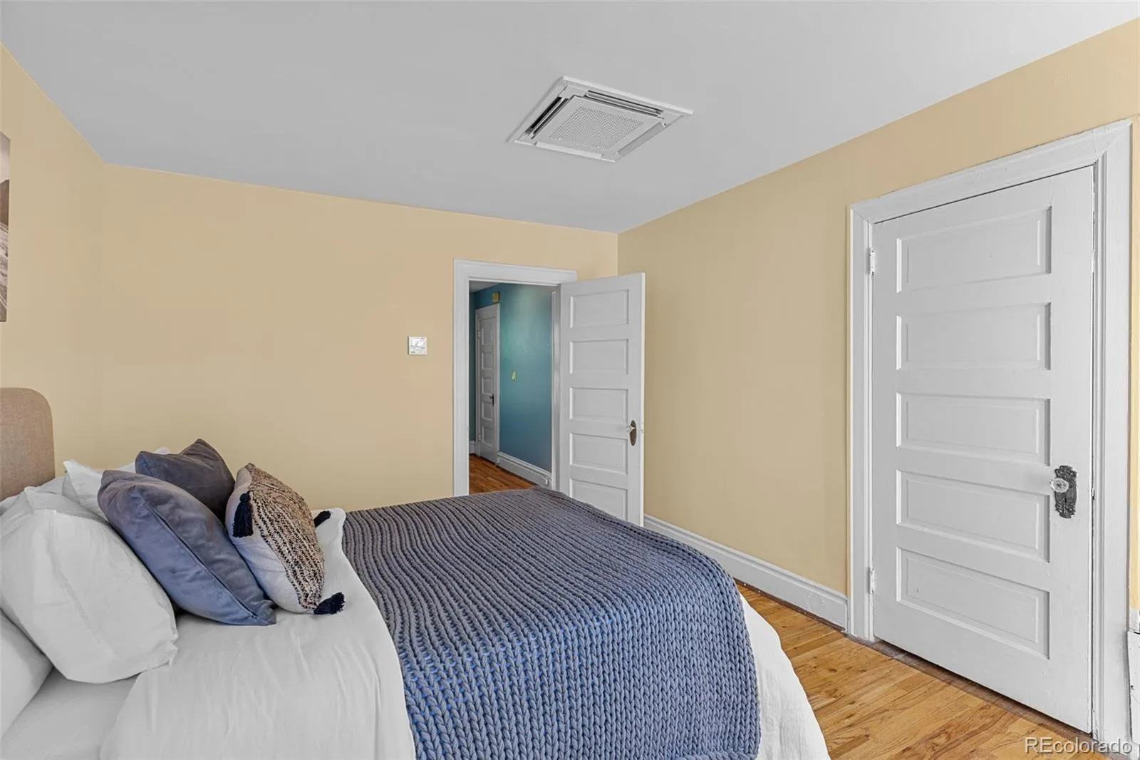 725 N Downing Street Denver CO 80218 | MLS #REC5918932 09242026065457 1600 28