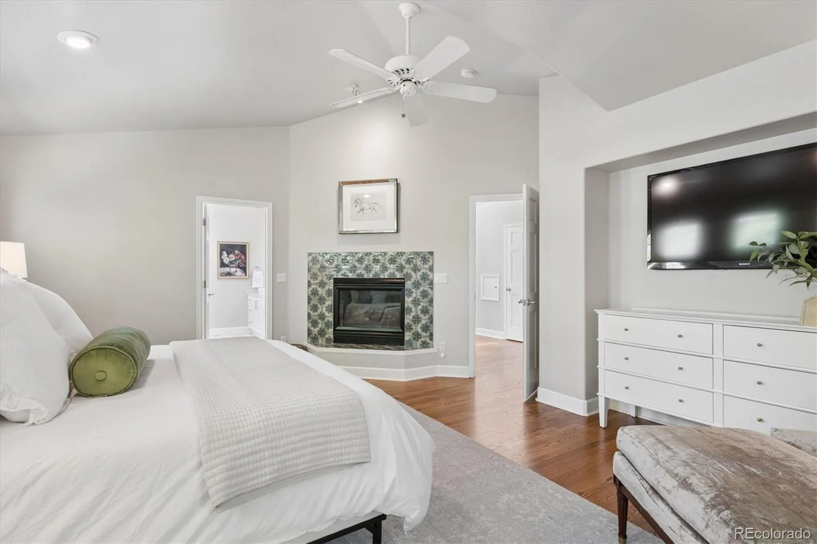 575 S High Street Denver CO 80209 MLS #REC5922195 05292026200911 1600 19