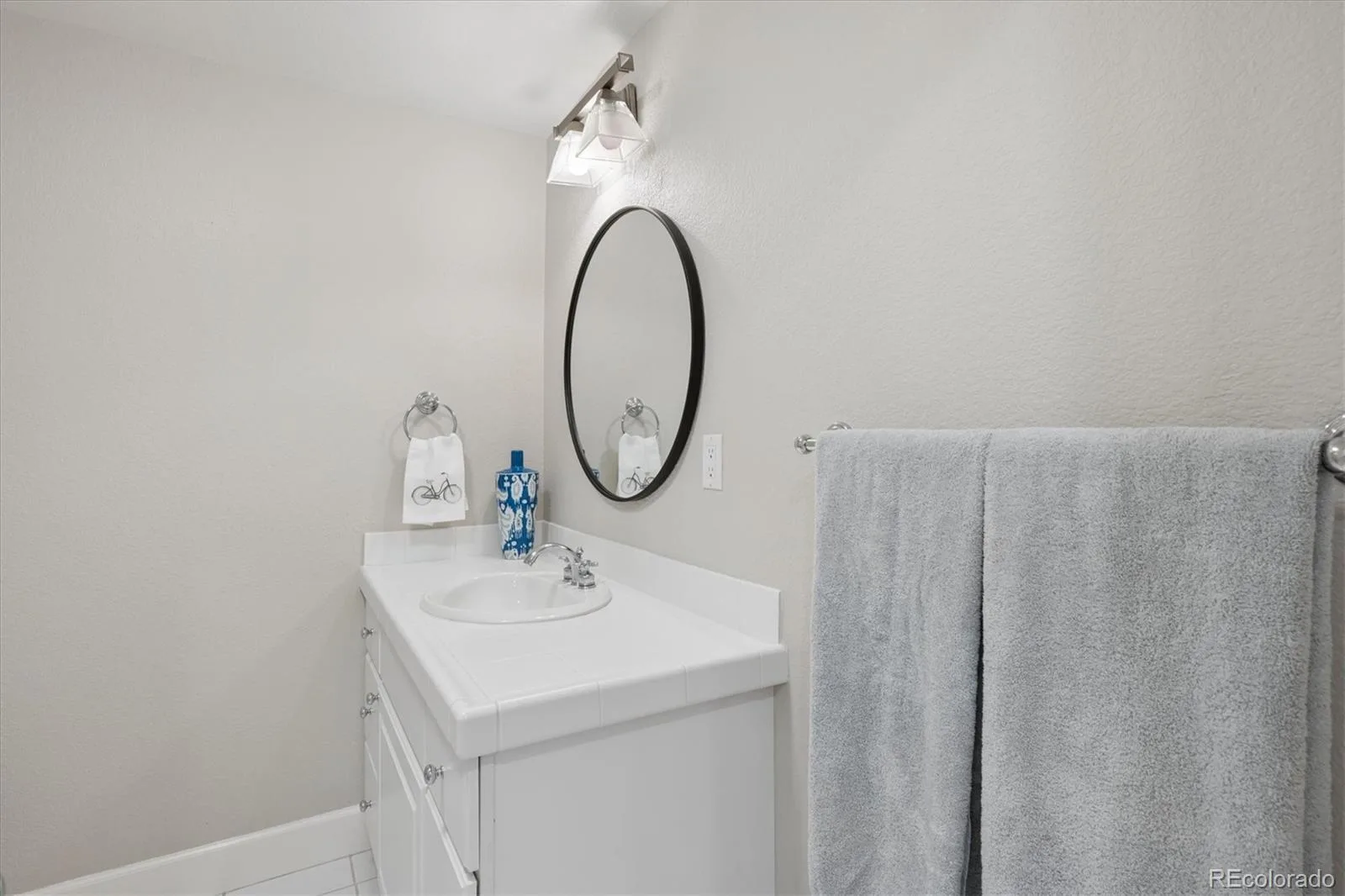 575 S High Street Denver CO 80209 MLS #REC5922195 05292026200911 1600 35