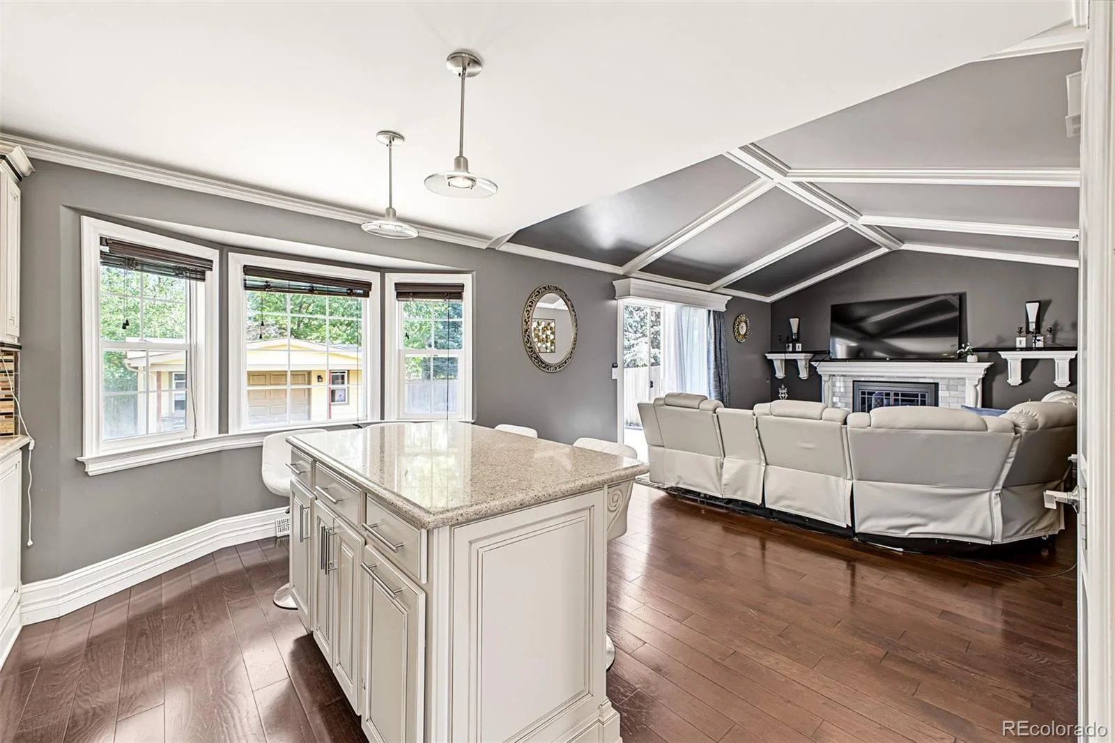 3132 S Boston Court Denver CO 80231 | MLS #REC5923914 10092026004853 1600 14