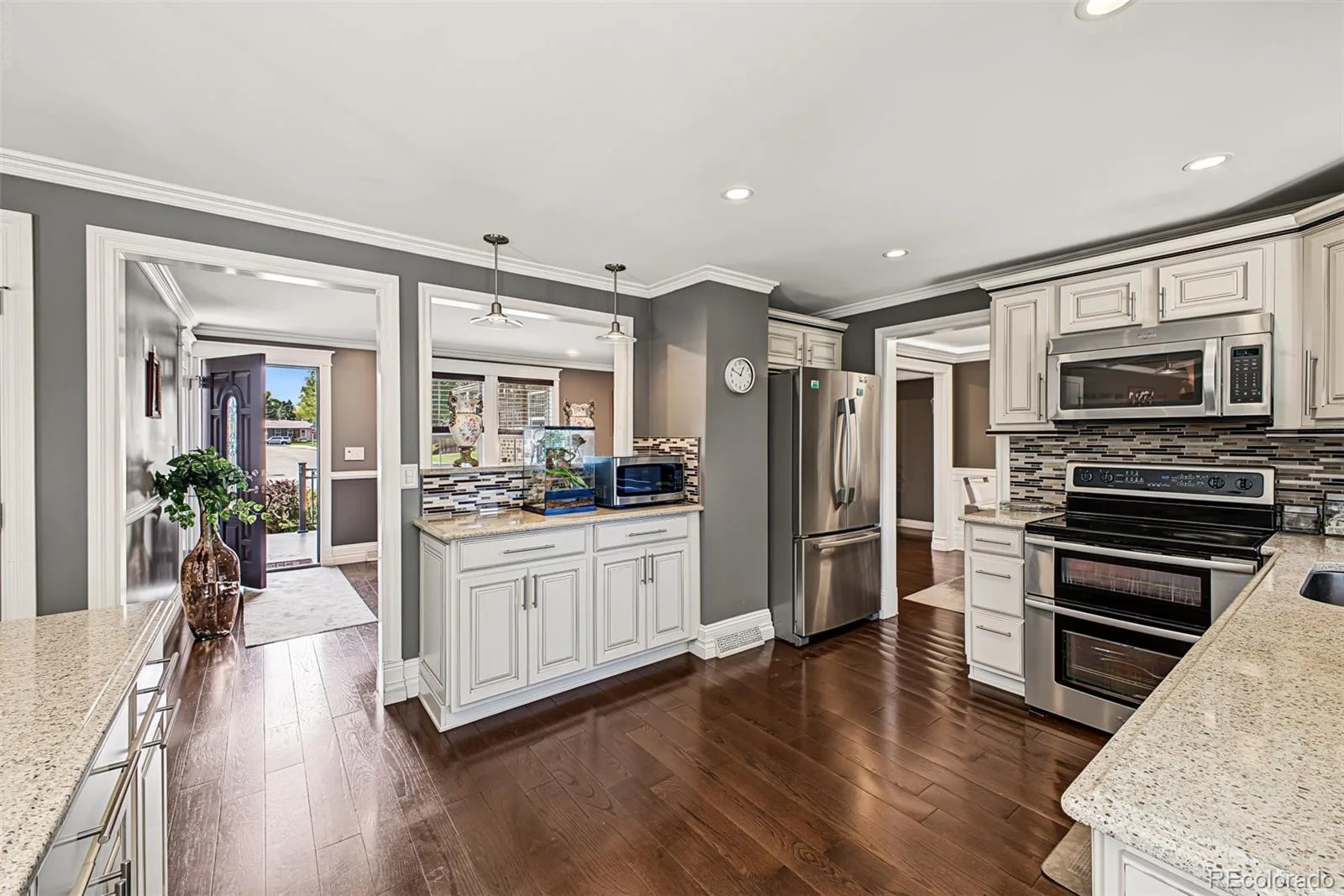 3132 S Boston Court Denver CO 80231 | MLS #REC5923914 10092026004853 1600 18